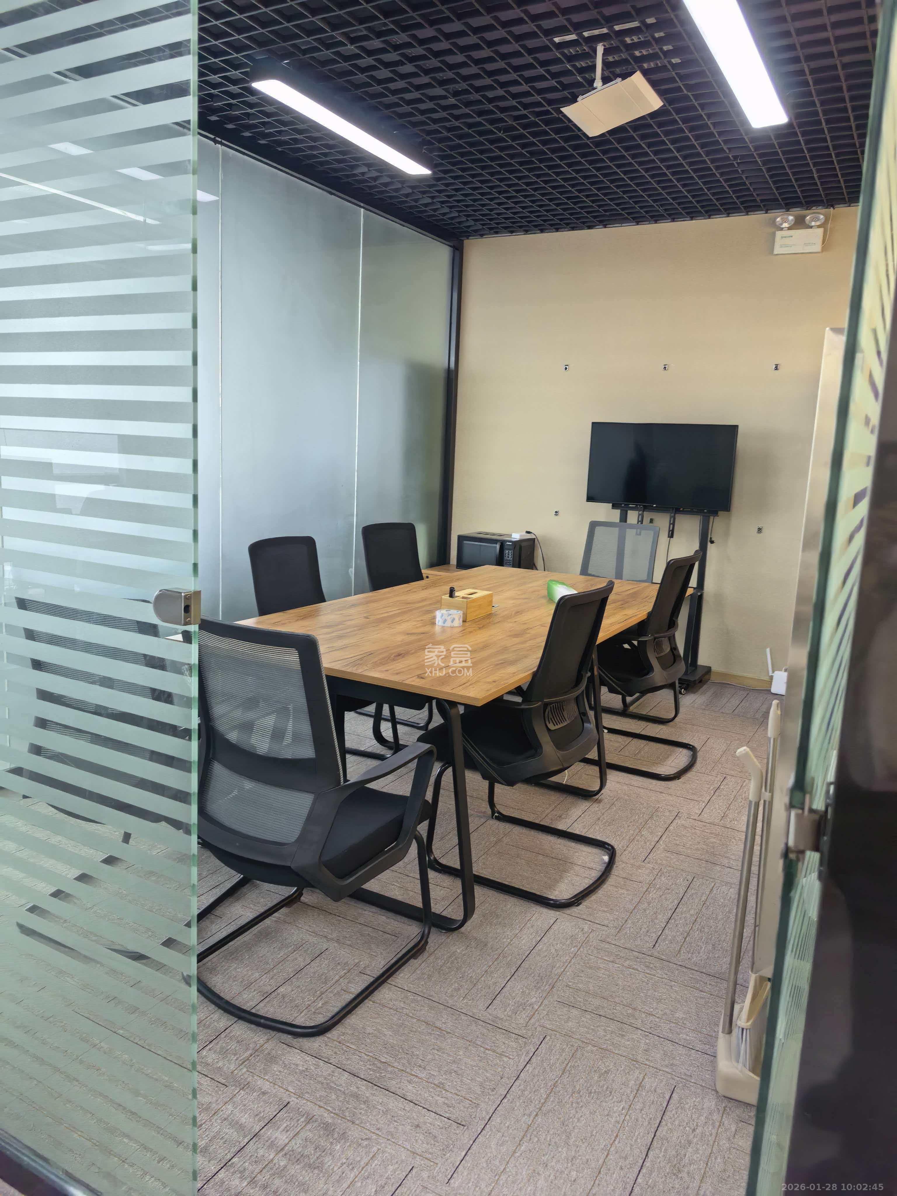 泊富公寓（泊富国际广场）   134.41㎡      7000.0元/月室内图