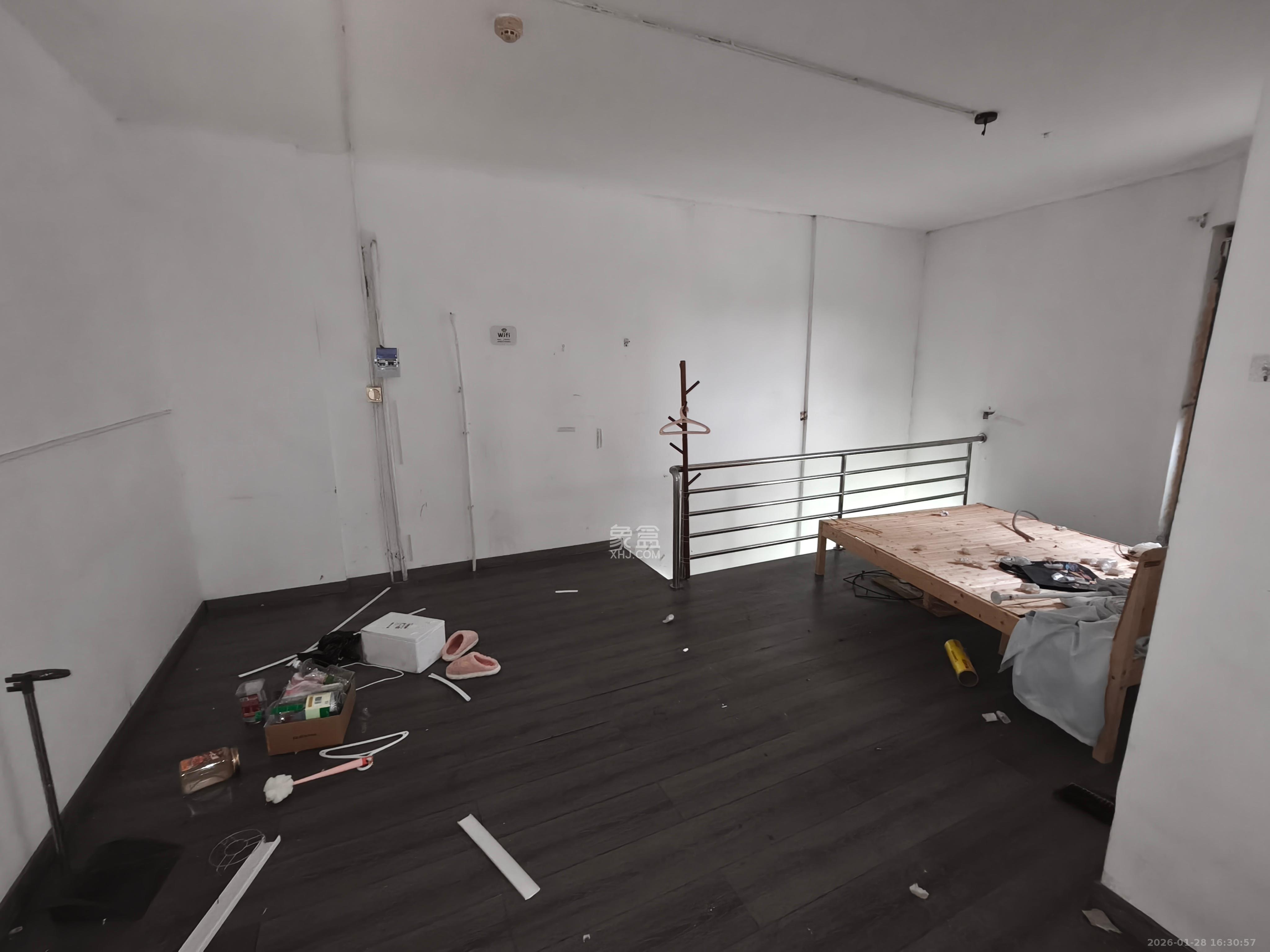 湖韵佳苑   70.0㎡      2400.0元/月室内图