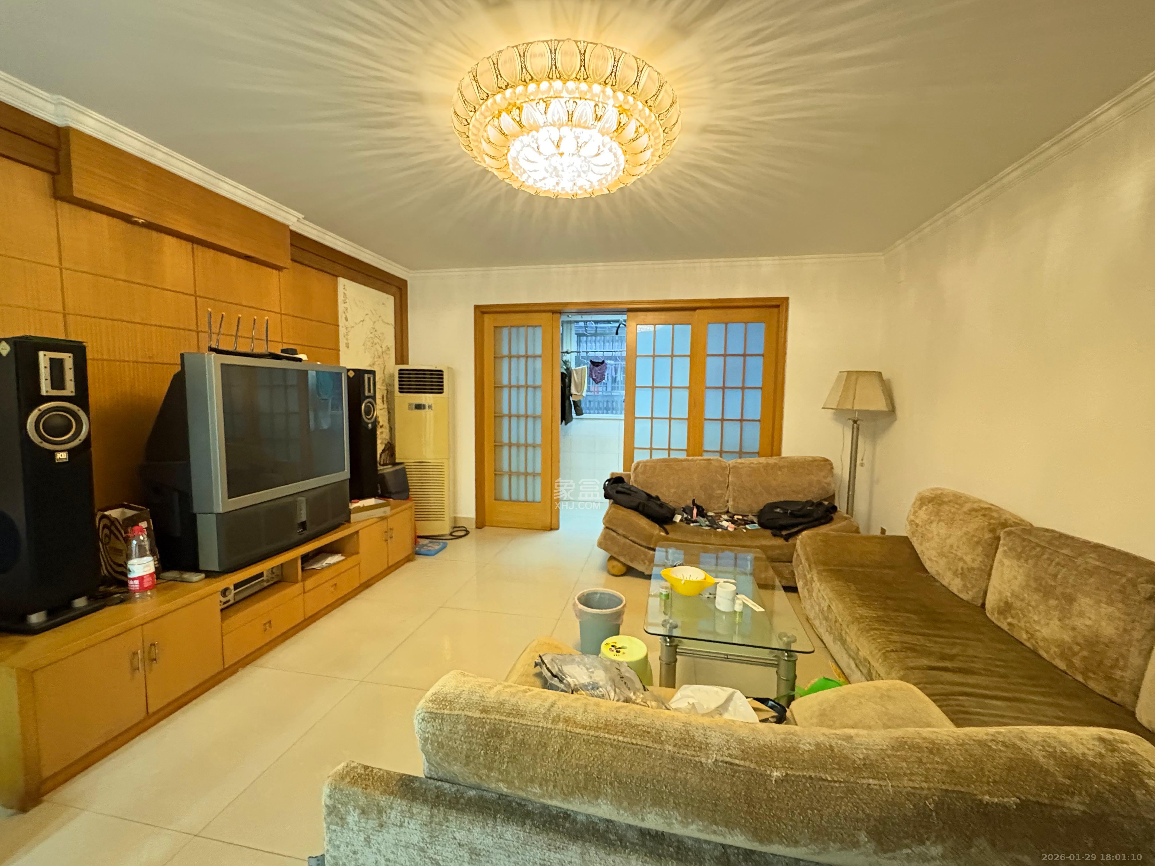 德政园醉心苑  3室2厅2卫    2000.0元/月