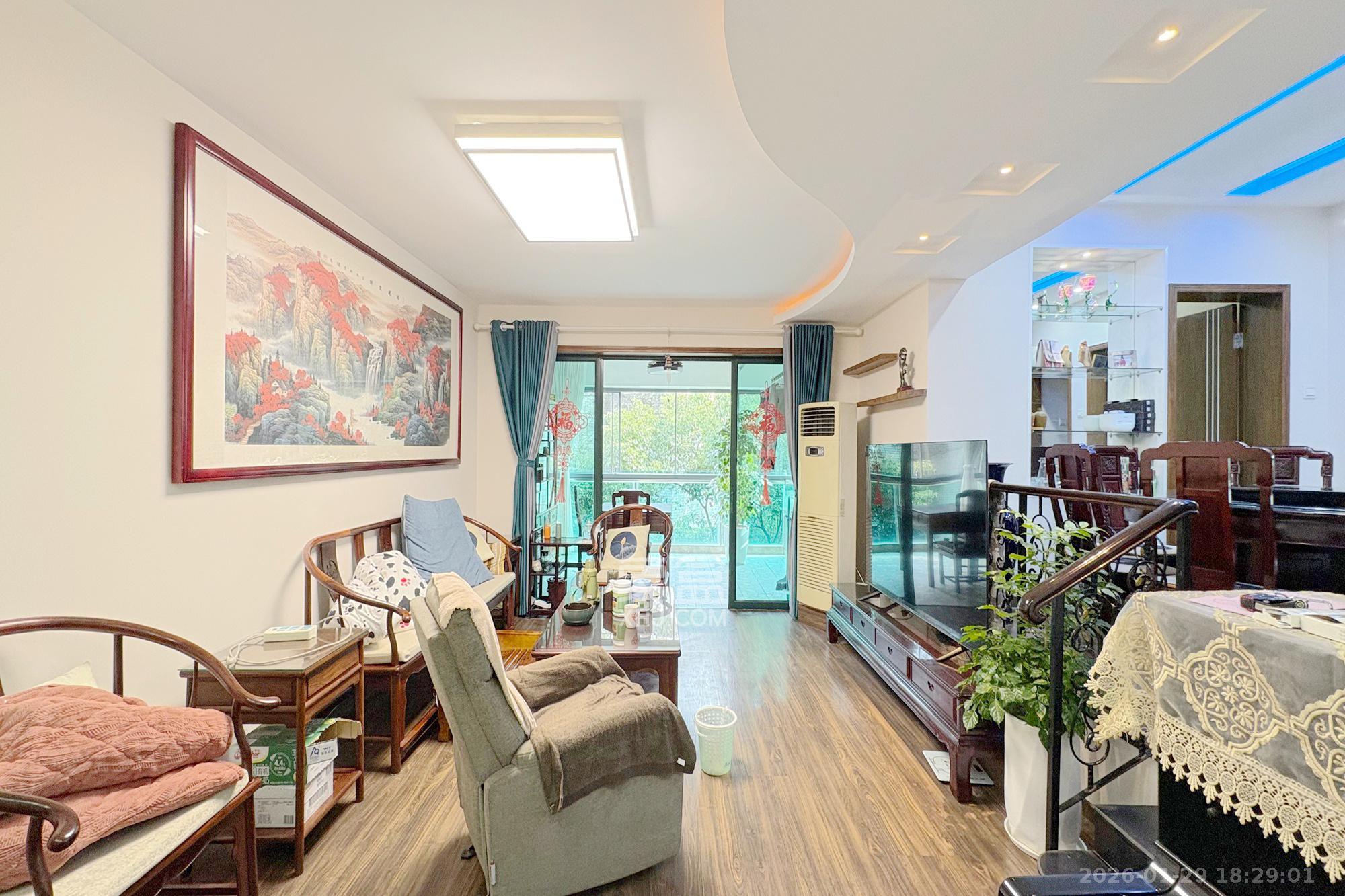 王府花园  3室2厅2卫    128.0万