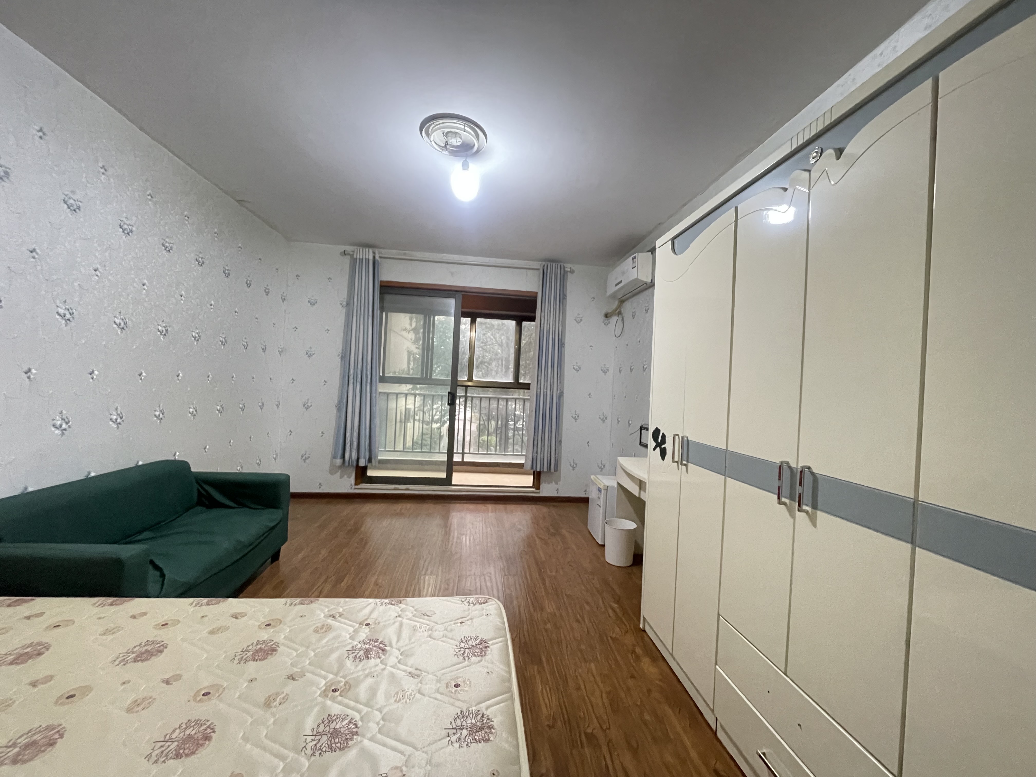 蓝色港湾  1室1厅1卫    16.8万