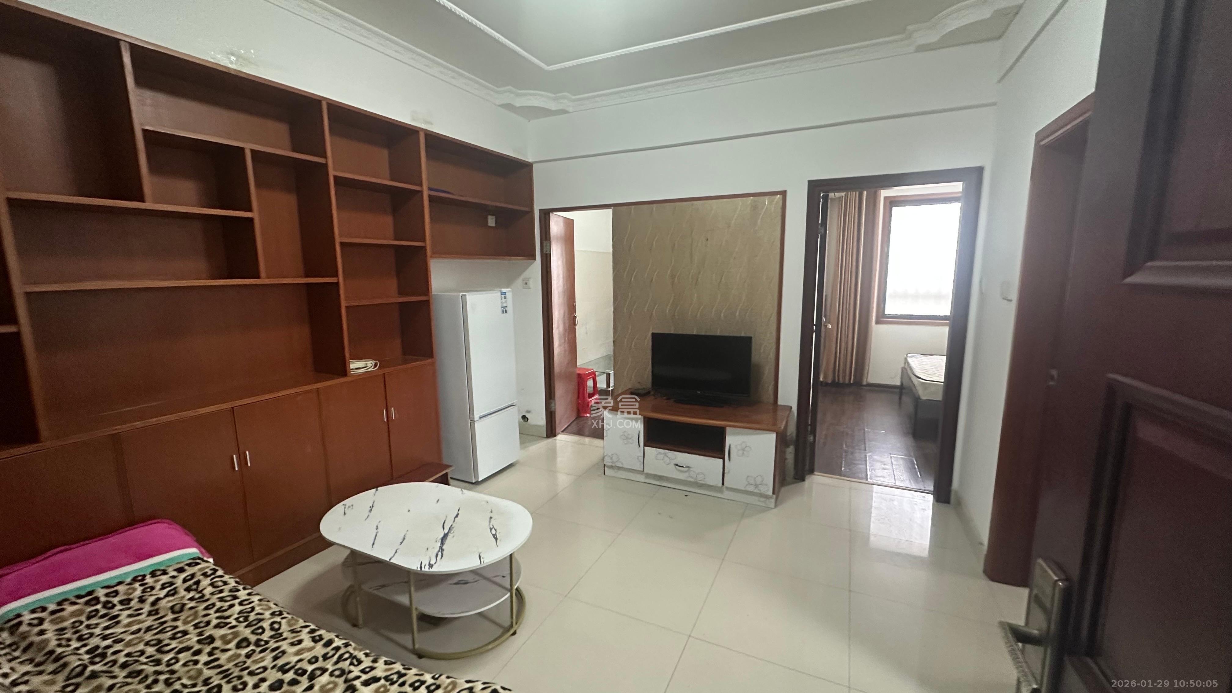 阳光锦城  2室1厅1卫    1600.0元/月