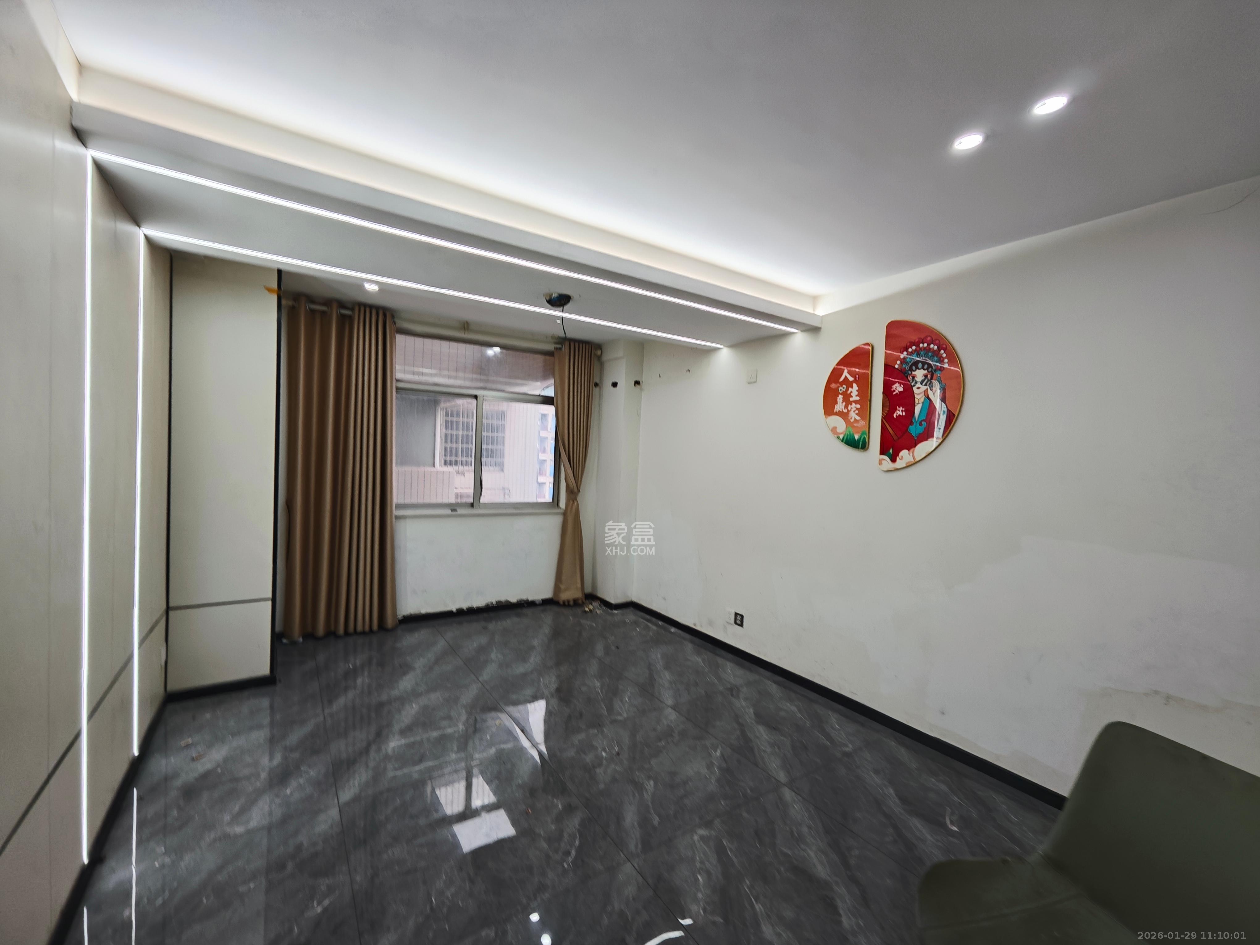 高桥现代商贸城  6室1厅1卫    3800.0元/月