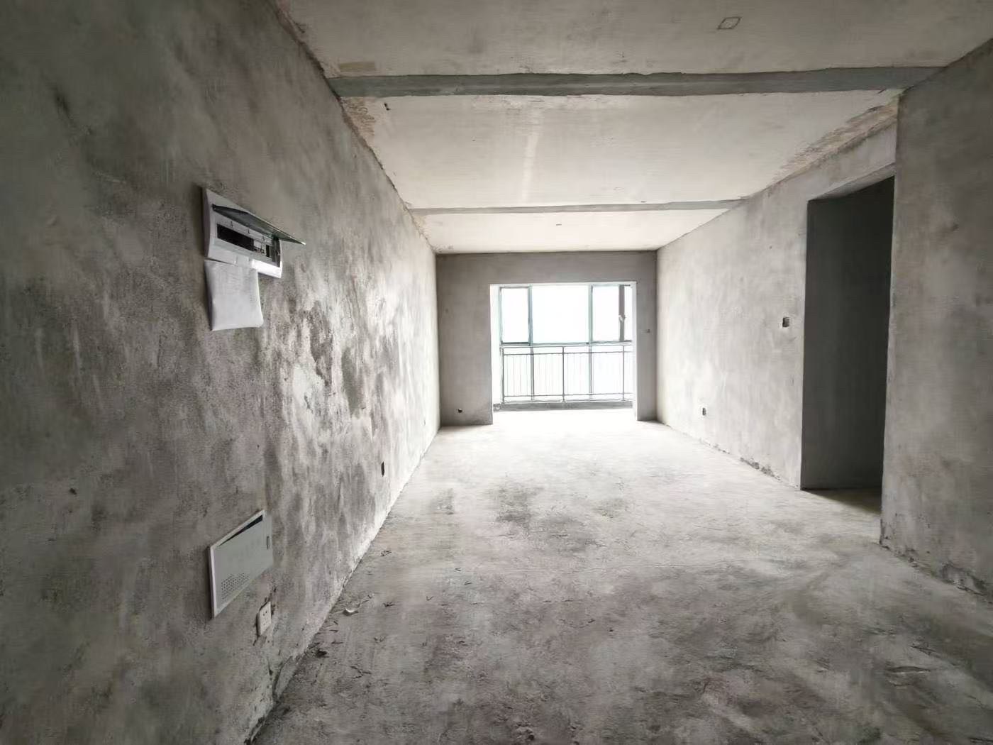 东宸江山里  3室2厅2卫    52.8万