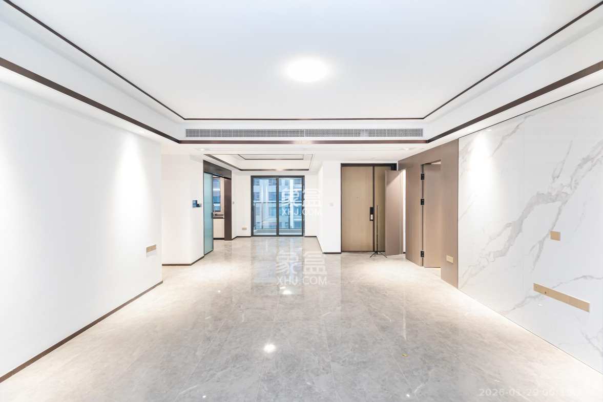 嘉臣道 4室2厅2卫 255.0万 嘉臣道 4室2厅2卫 255.0万客厅