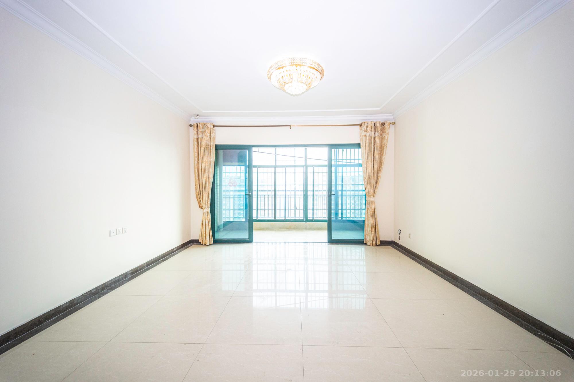 恒大雅苑  4室2厅2卫    128.0万