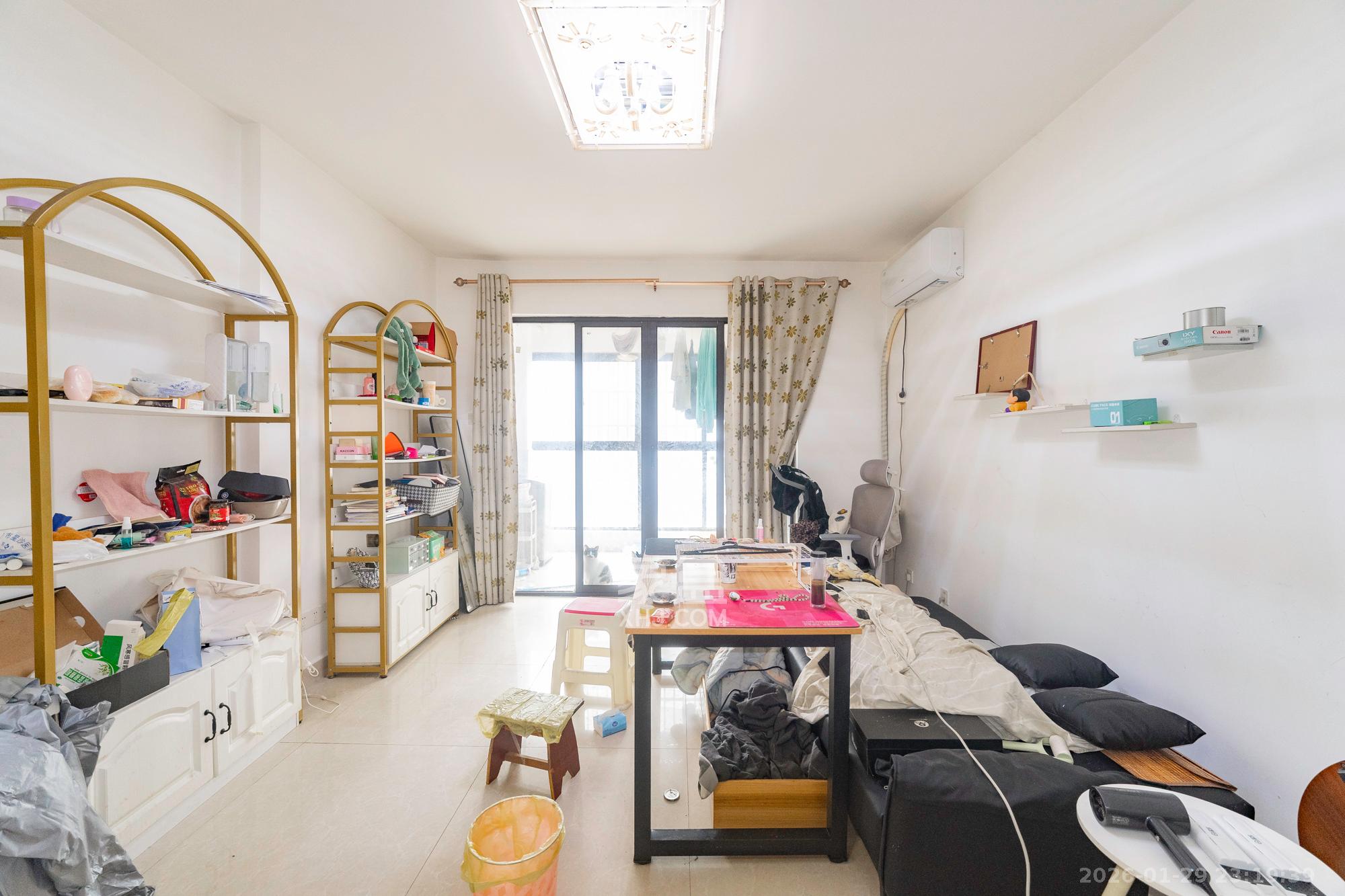 星湖湾一期高层  3室2厅1卫    62.8万