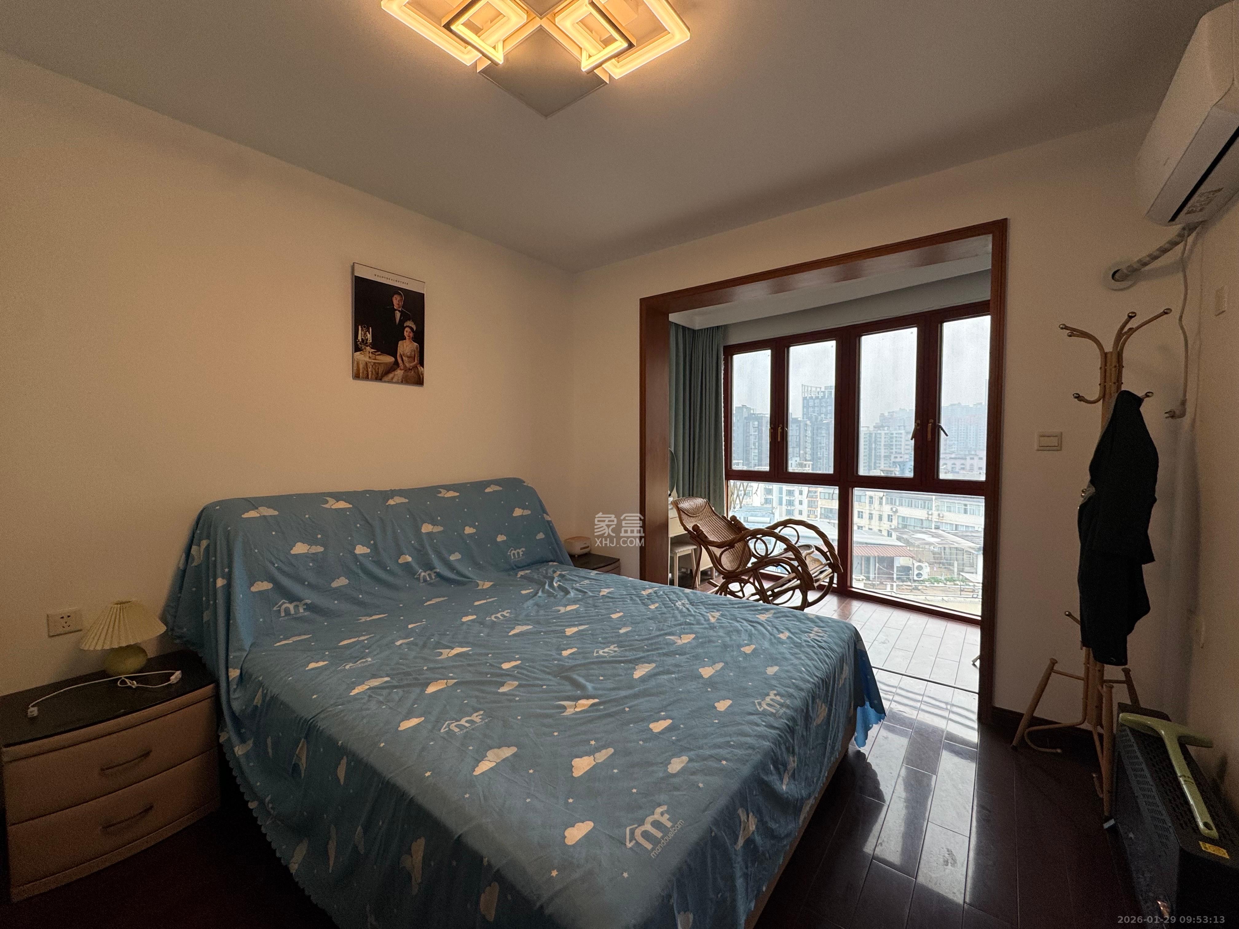 书香名邸  3室2厅2卫    2800.0元/月