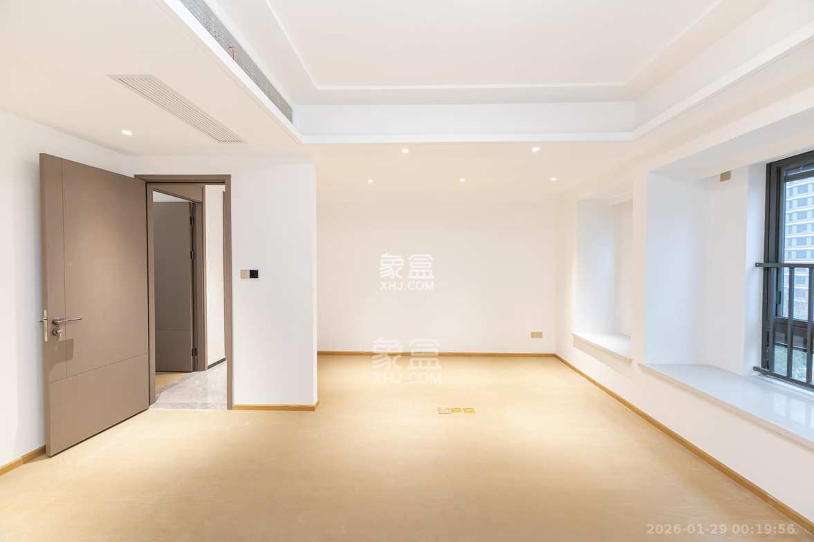 嘉臣道 4室2厅2卫 255.0万 嘉臣道 4室2厅2卫 255.0万卧室