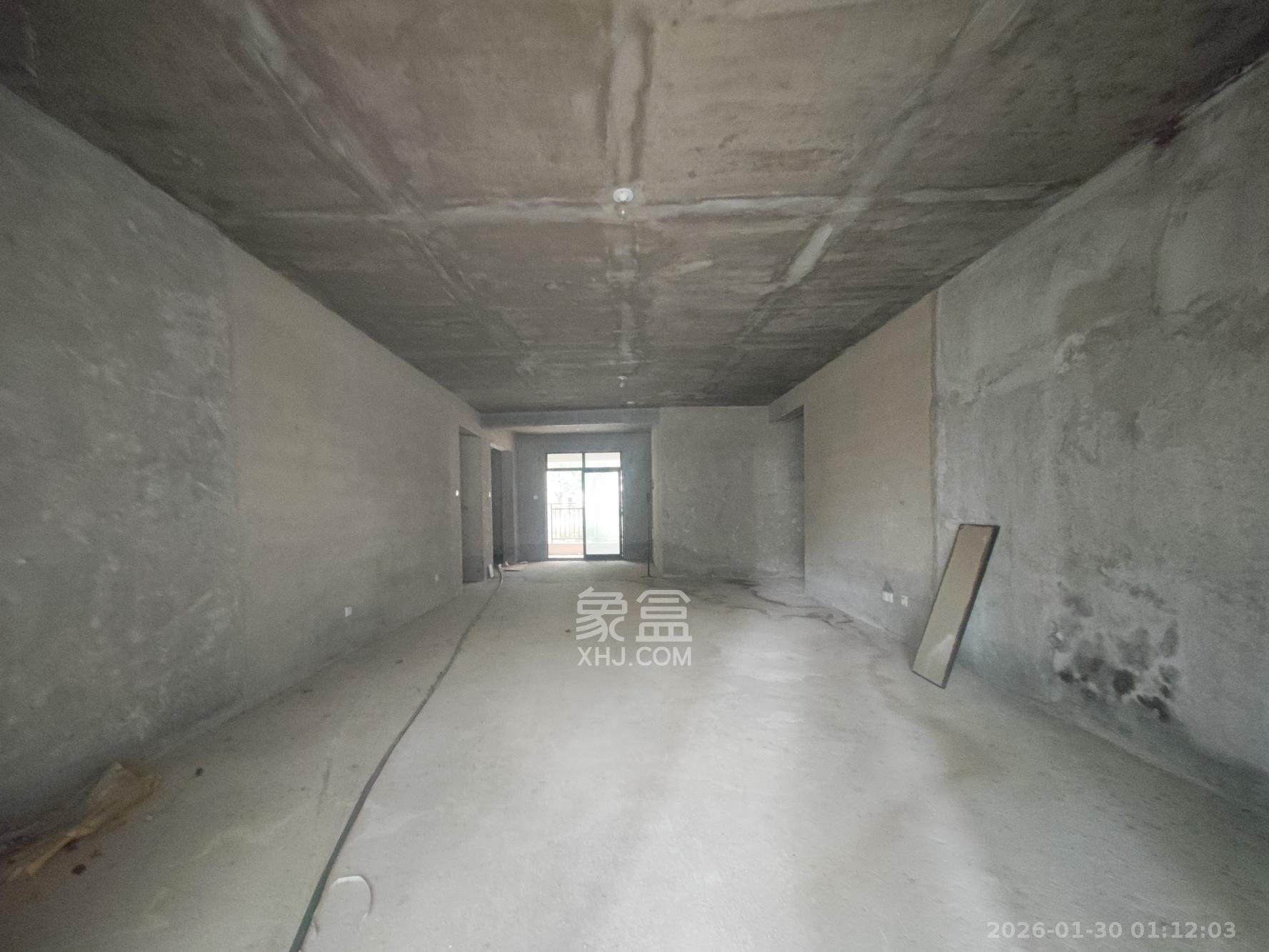 翡翠云天  5室2厅2卫    260.0万