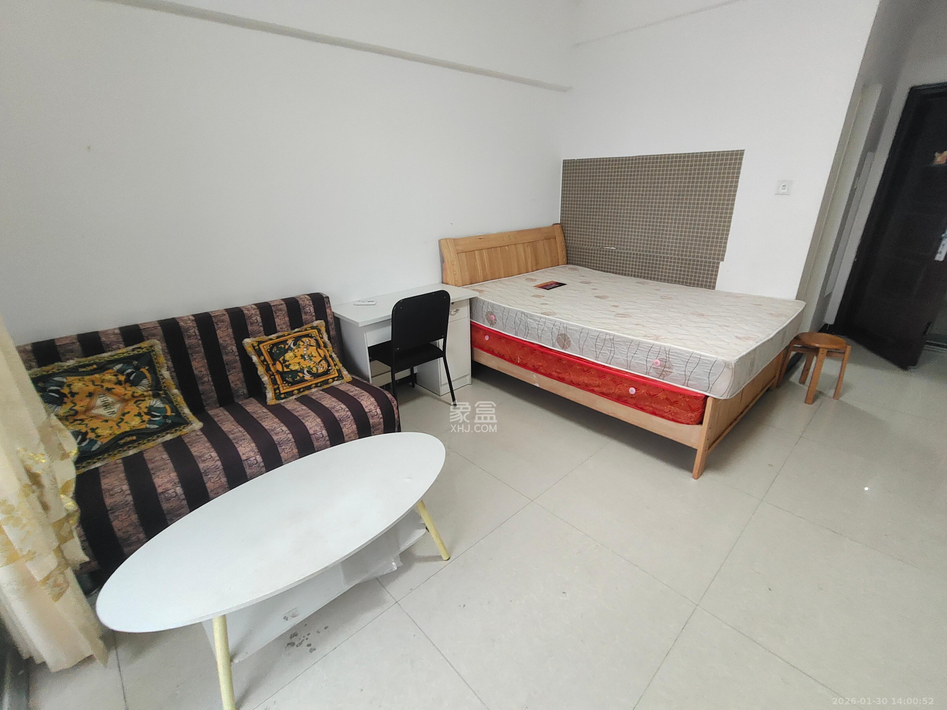 观湖公寓  1室1厅1卫    1500.0元/月