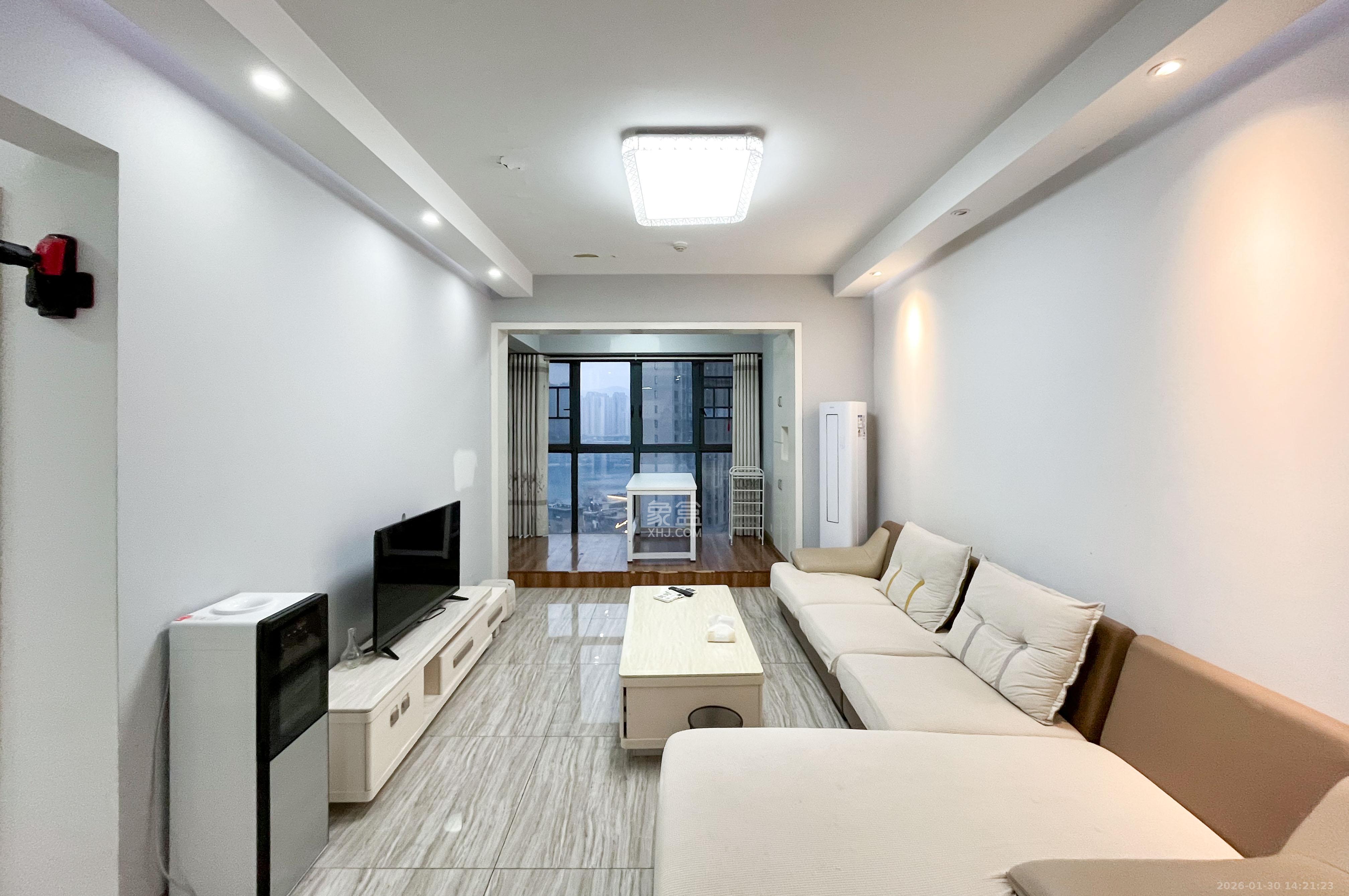 中建梅溪湖中心  3室2厅2卫    128.0万