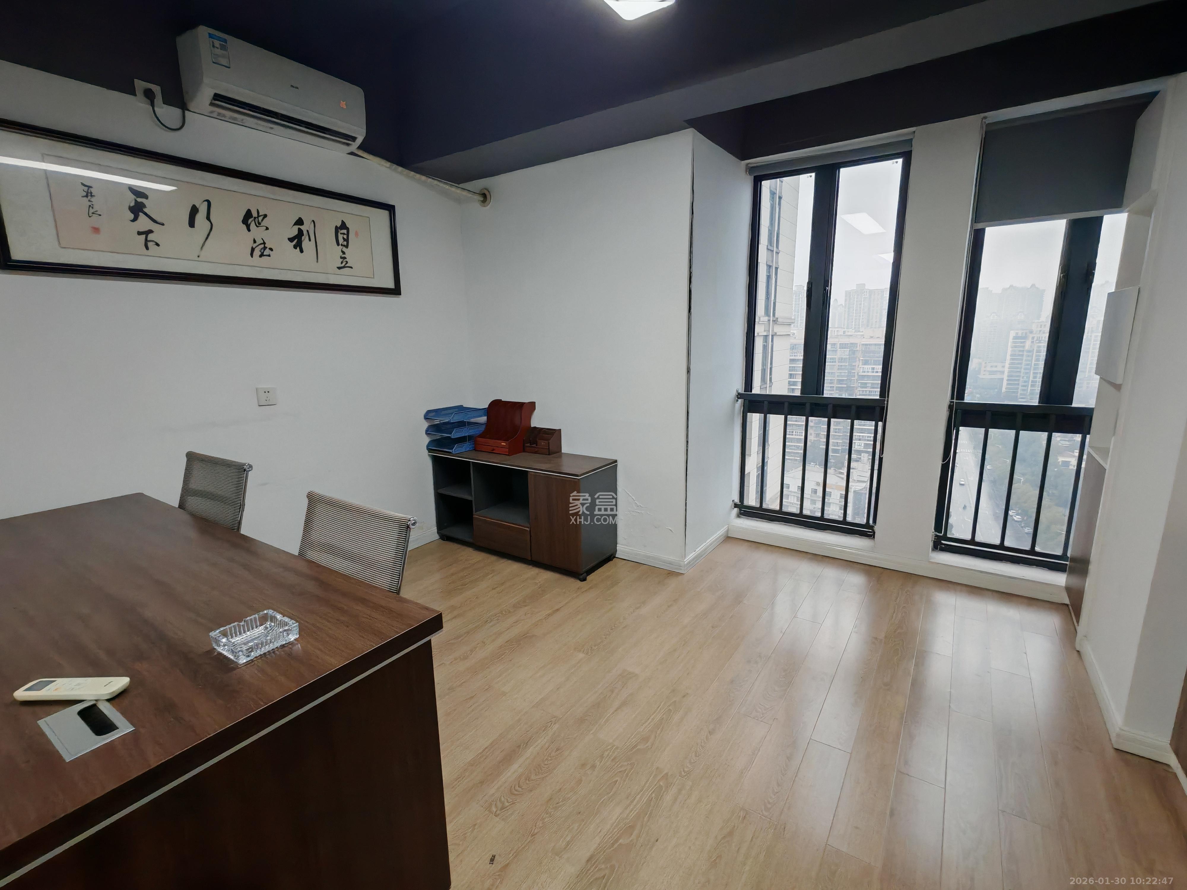 荣泰广场   120.0㎡      4500.0元/月室内图