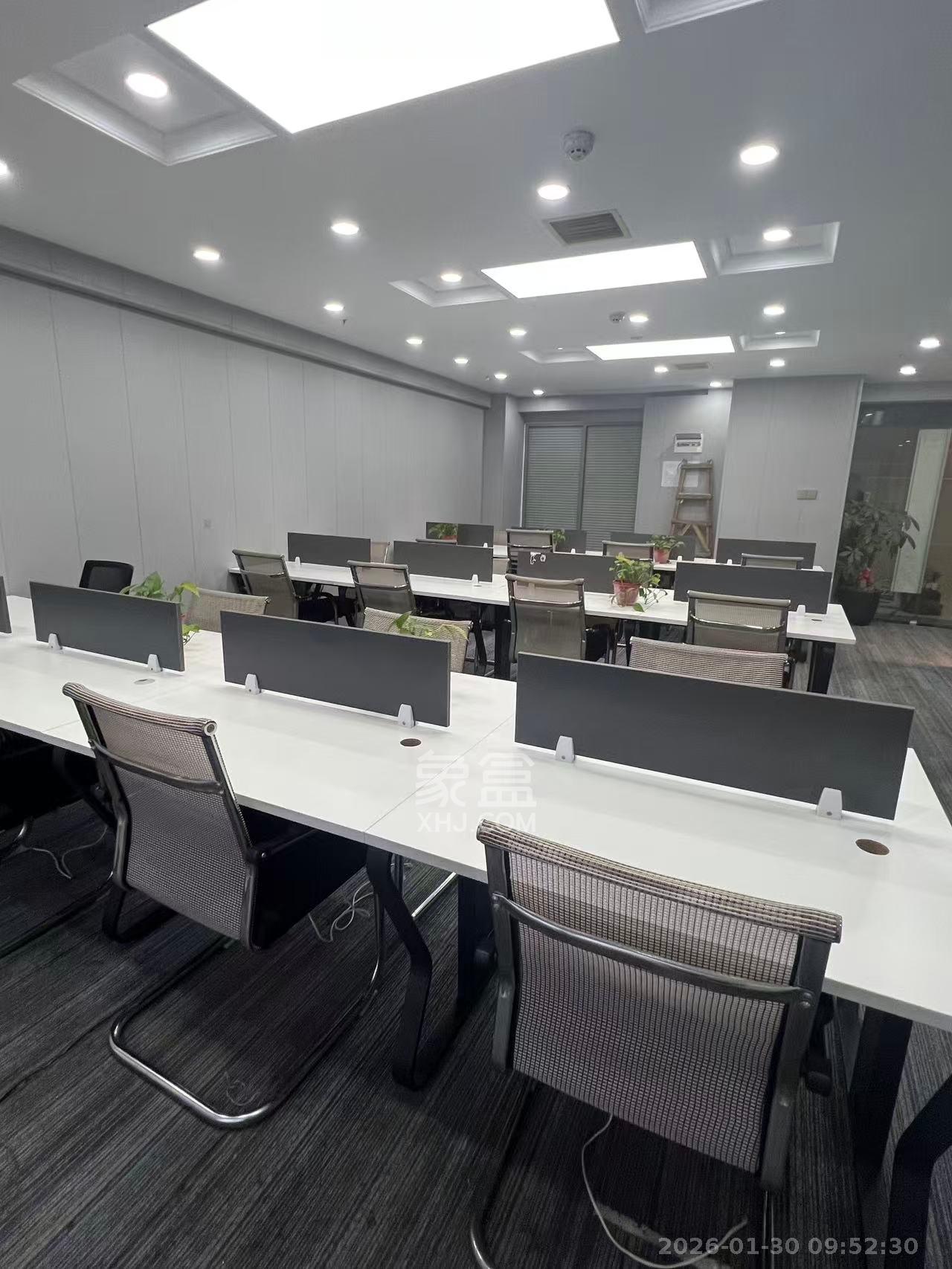 建鸿达华都（华都小户型及大华写字楼）   102.77㎡      4500.0元/月室内图