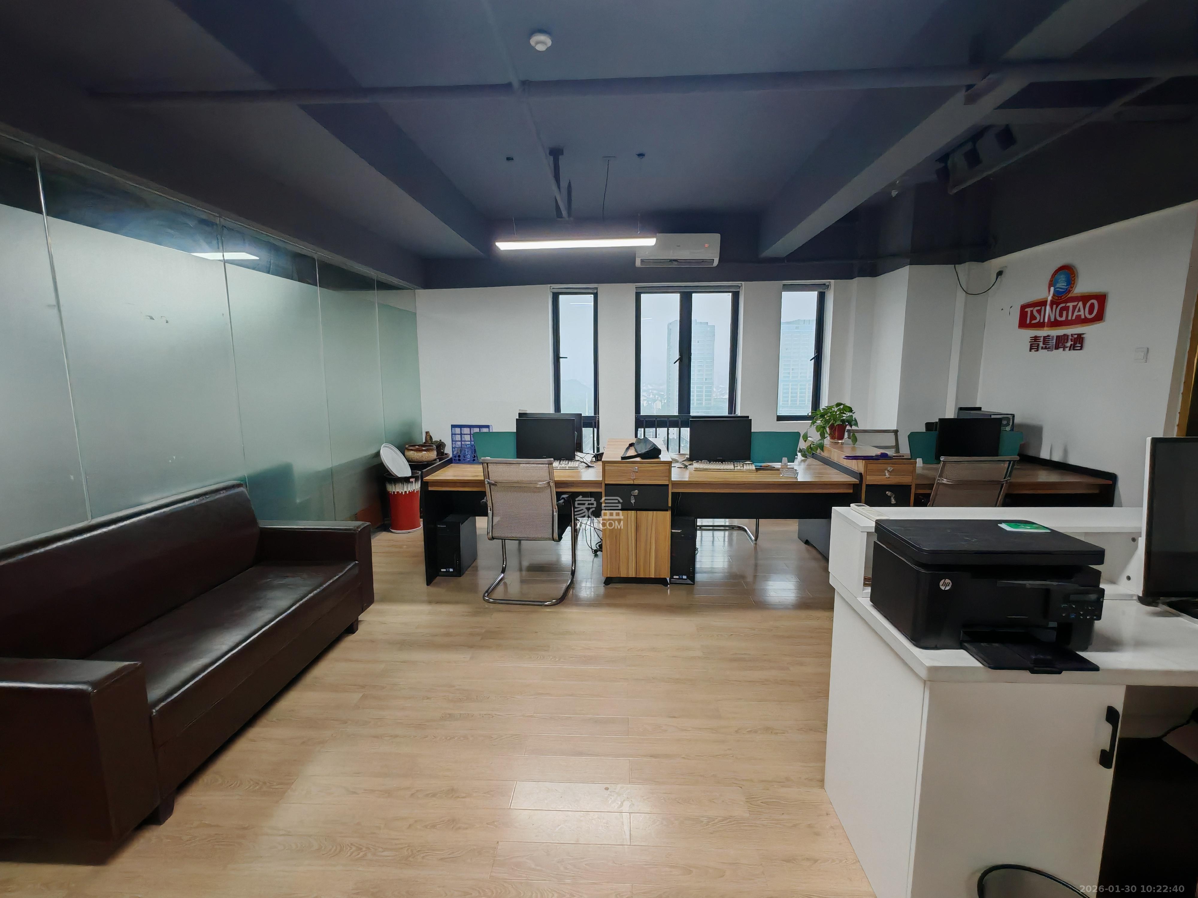 荣泰广场   120.0㎡      4500.0元/月室内图