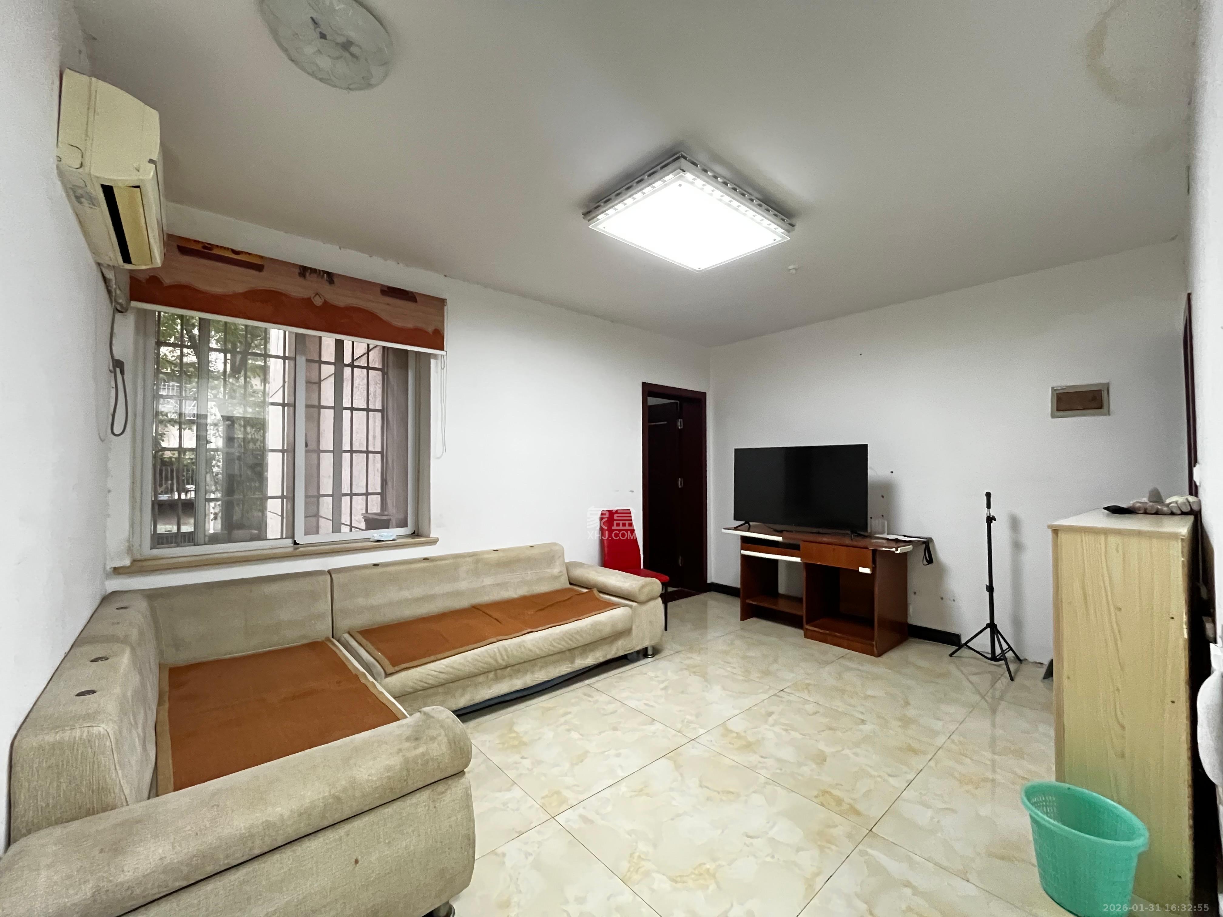 长坡社区  3室2厅1卫    2000.0元/月