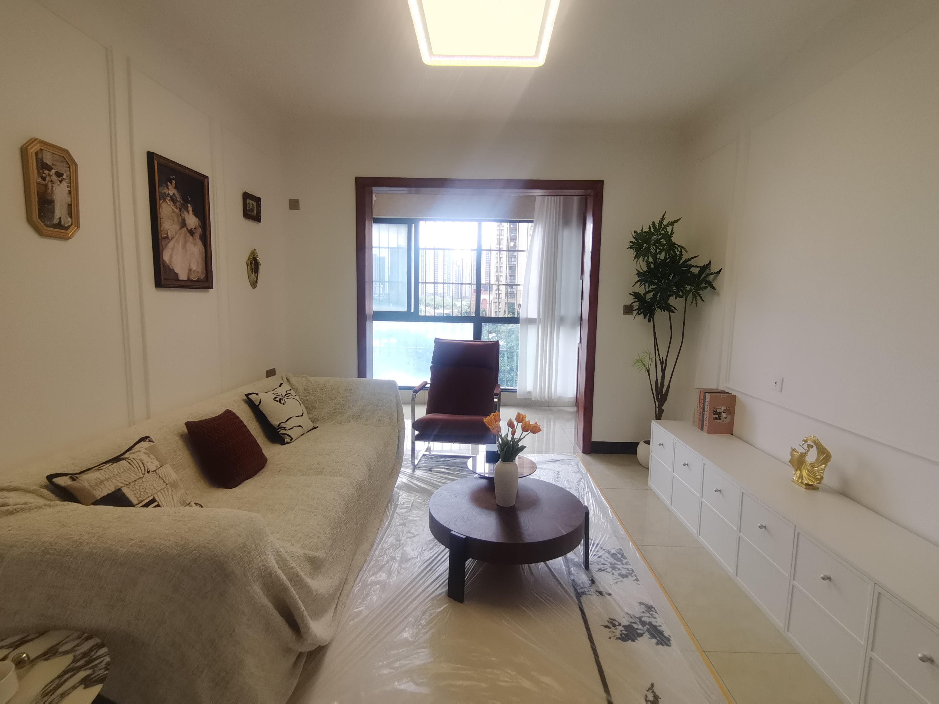 新城吾悦广场  3室2厅2卫    160.0万