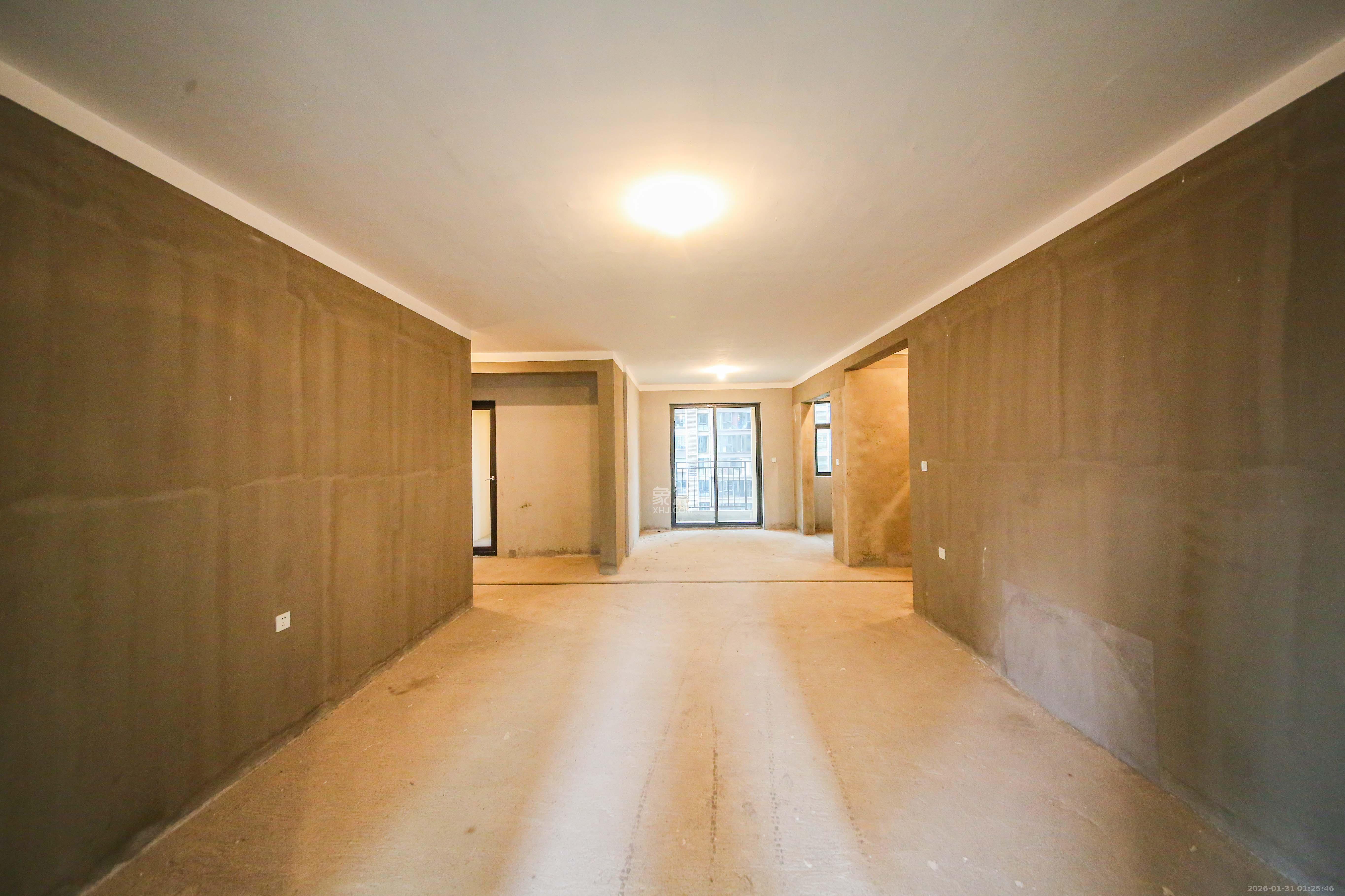 中建钰和城E区  4室2厅2卫    173.0万