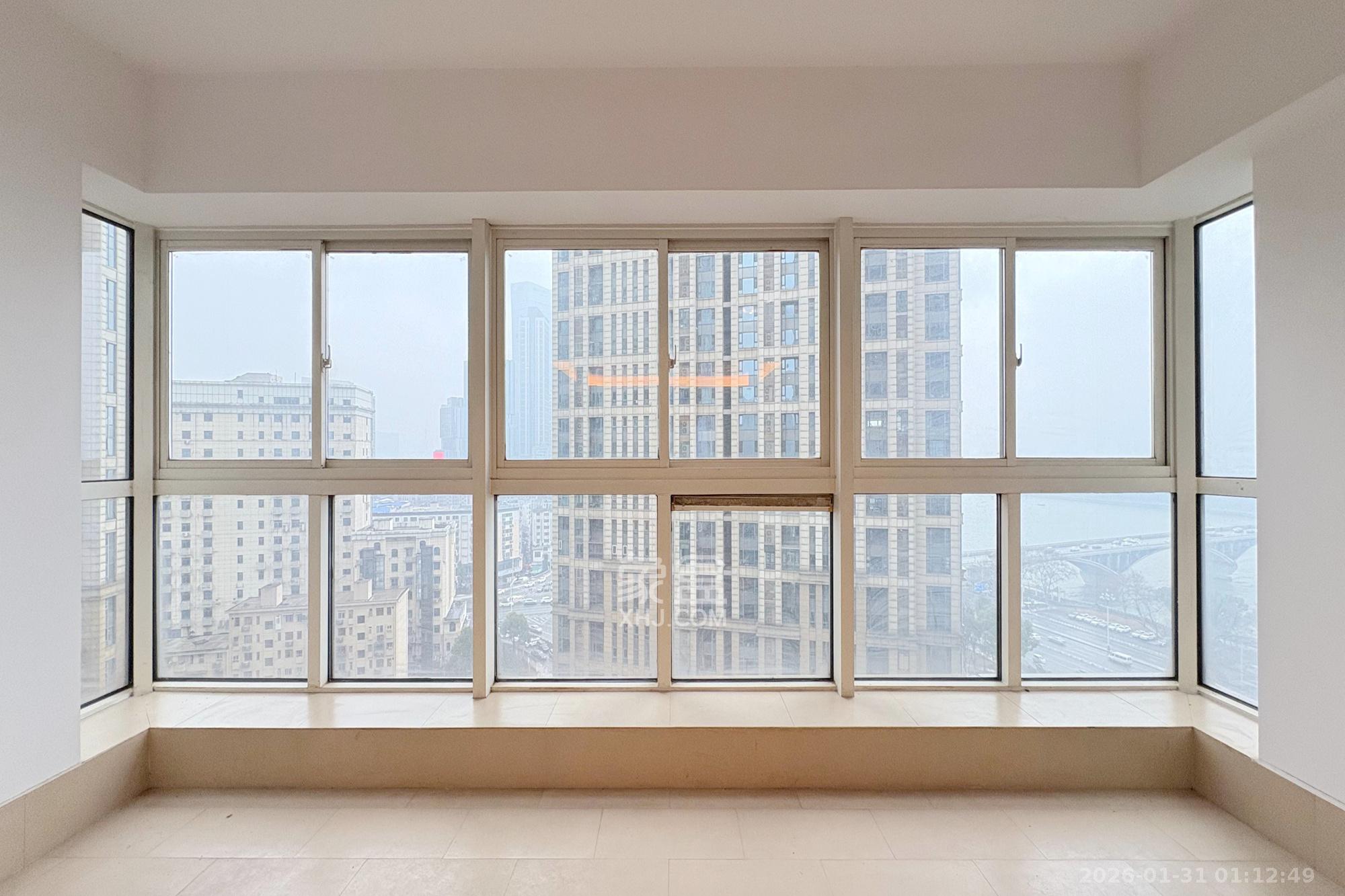 万达公馆  4室2厅2卫    398.0万