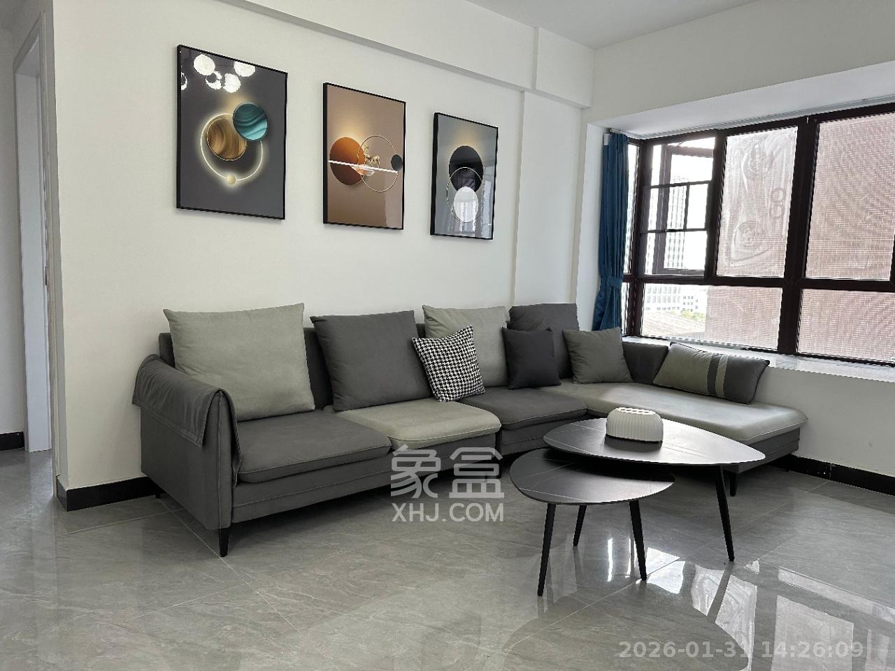 新长海广场  3室2厅2卫    2500.0元/月