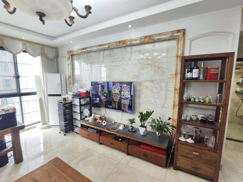 东鼎紫园  2室2厅1卫    41.8万