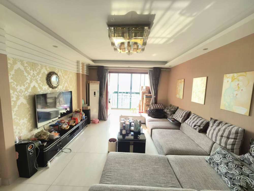 经世皇城  1室2厅1卫    55.7万