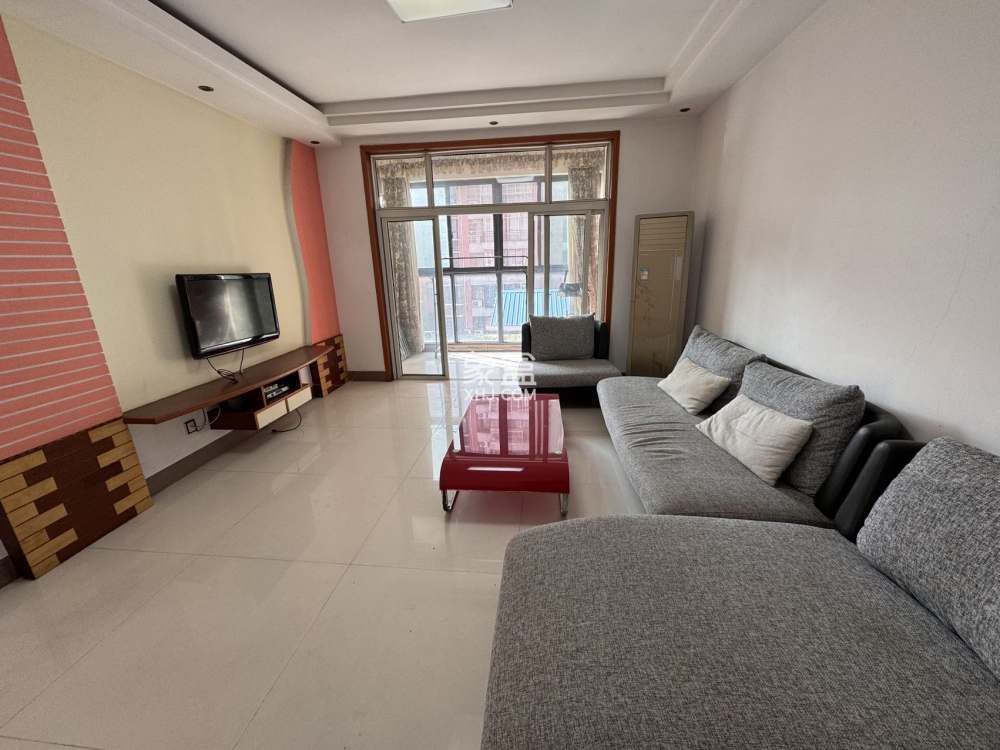 庐山恋  3室2厅1卫    29.0万