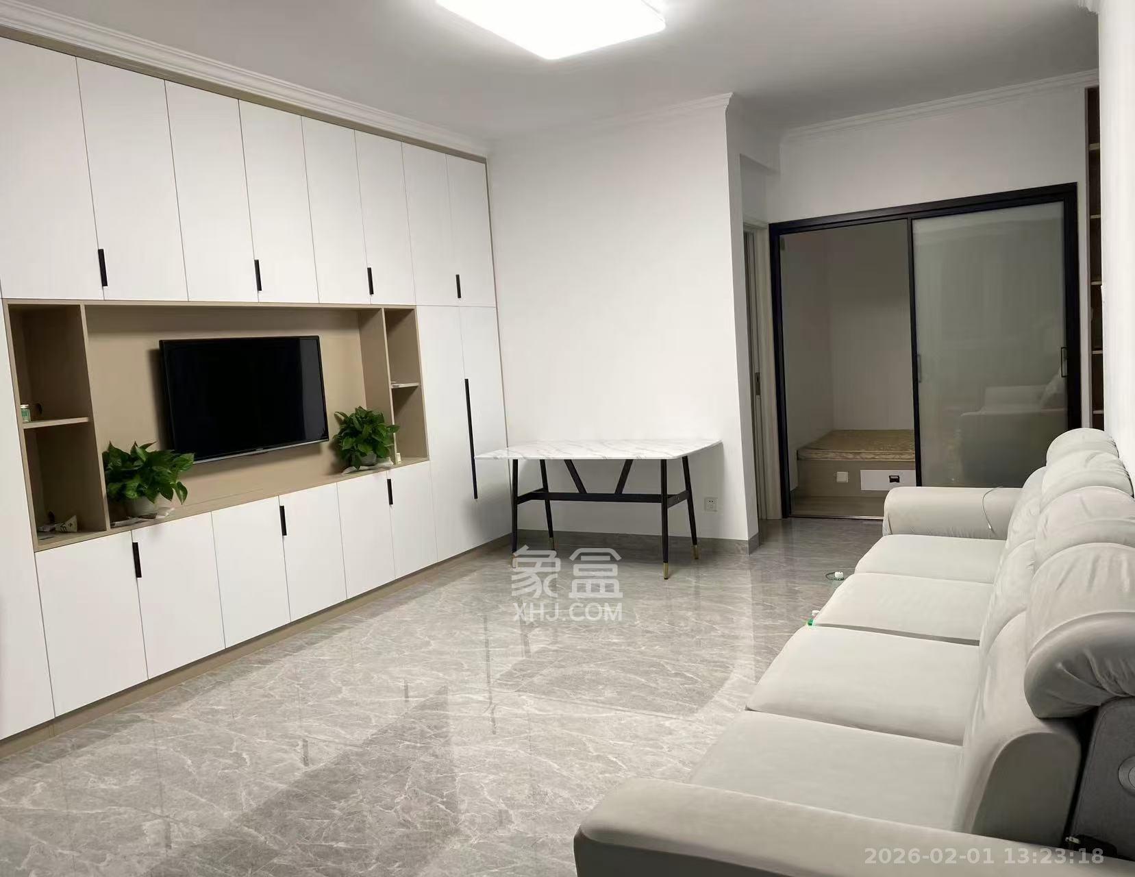 怡海星城  1室2厅1卫    1800.0元/月