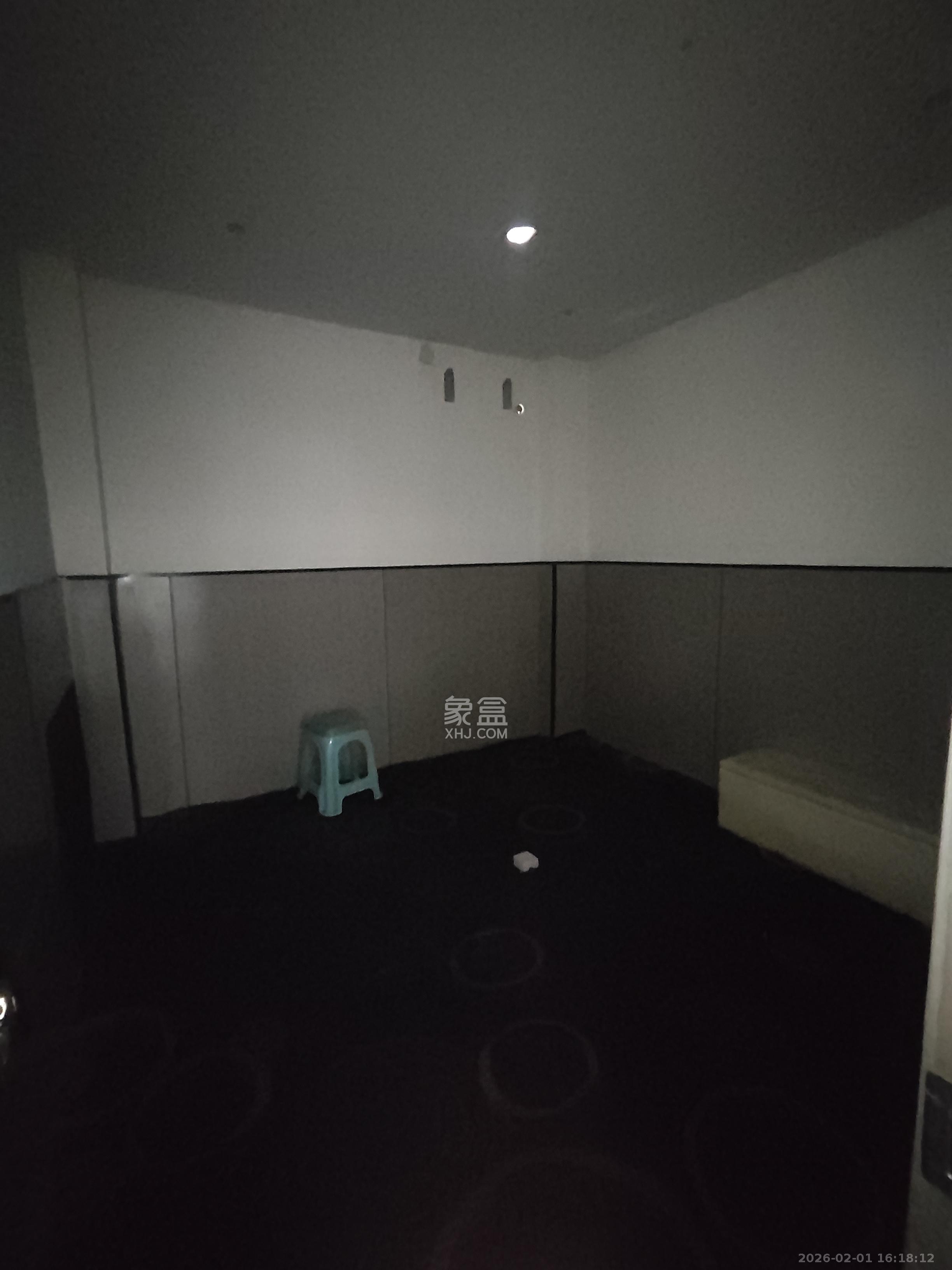 中房F联邦   244.8㎡      7000.0元/月室内图