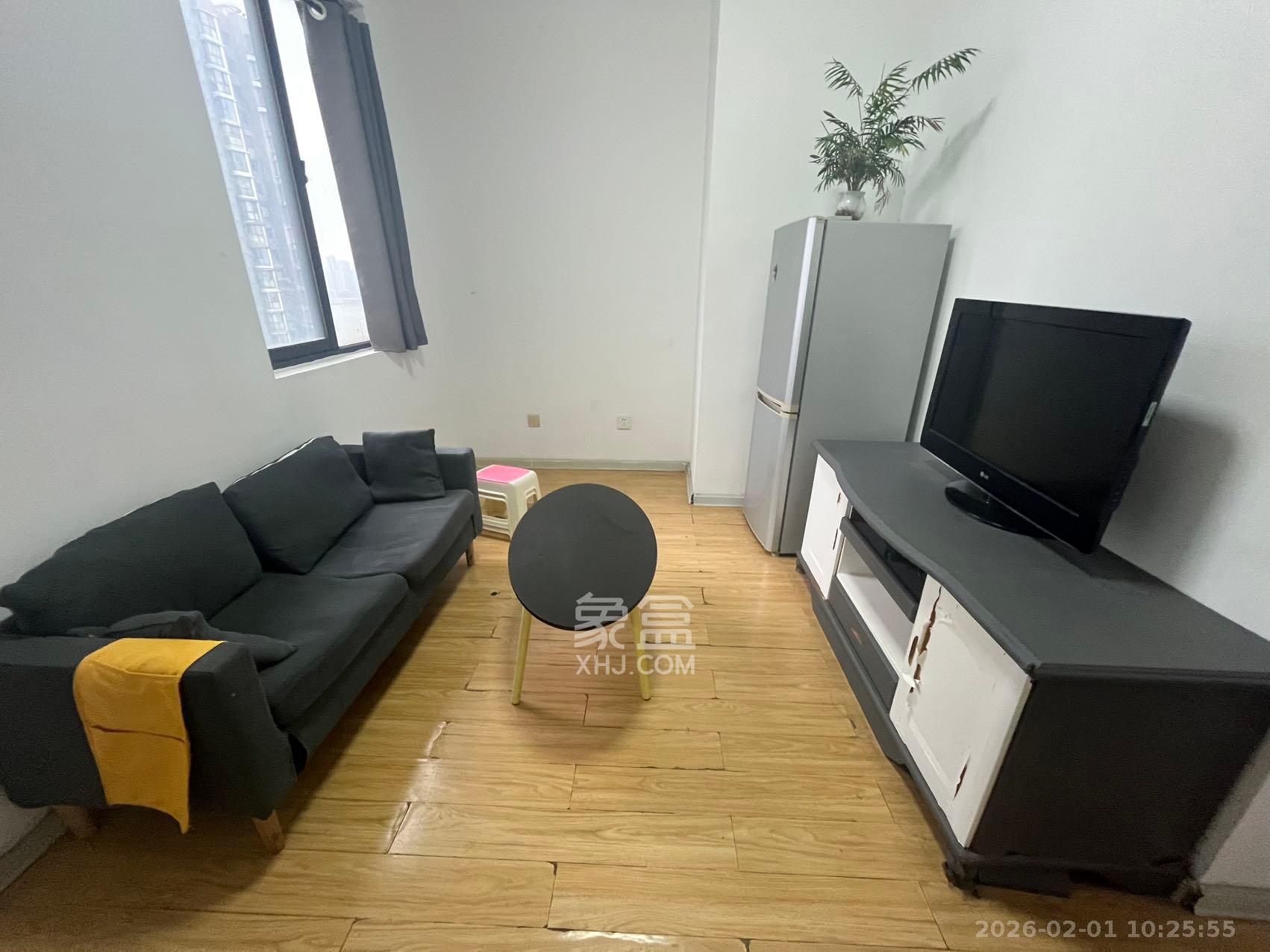 湘江世纪城悦江苑  1室1厅1卫    1700.0元/月