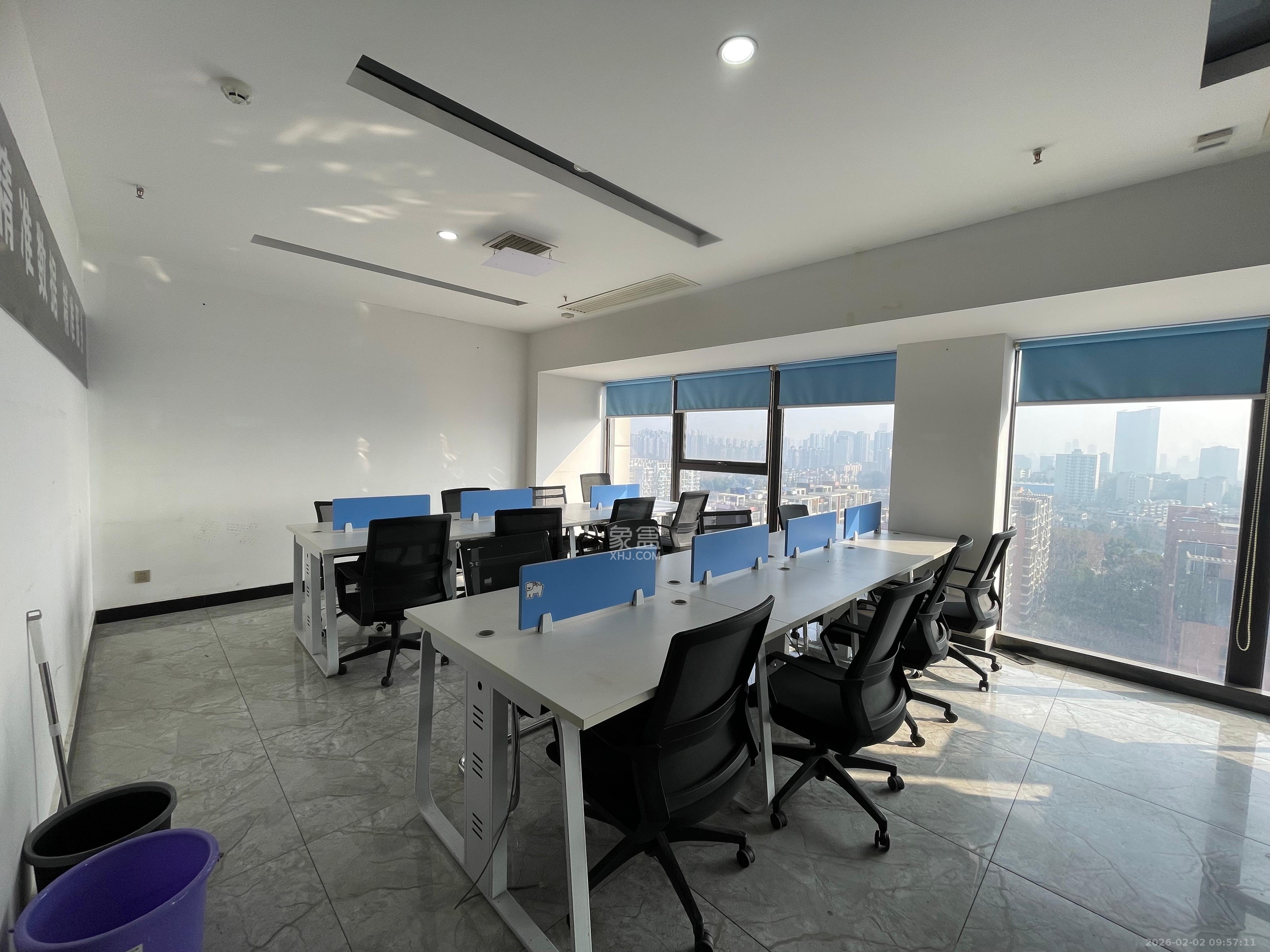 达美D6区   130.0㎡      8200.0元/月室内图