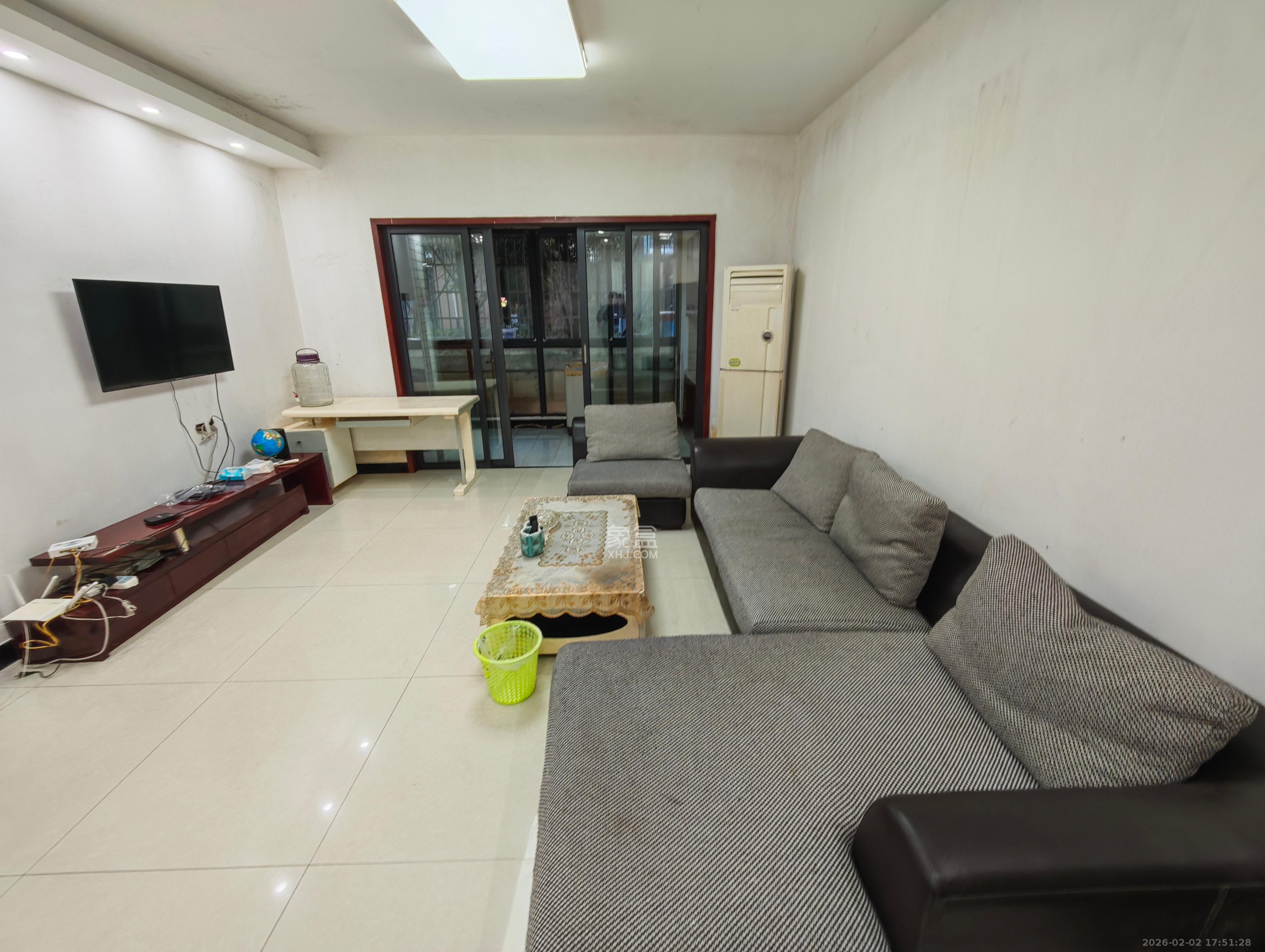 茂华国际湘  3室2厅2卫    2700.0元/月