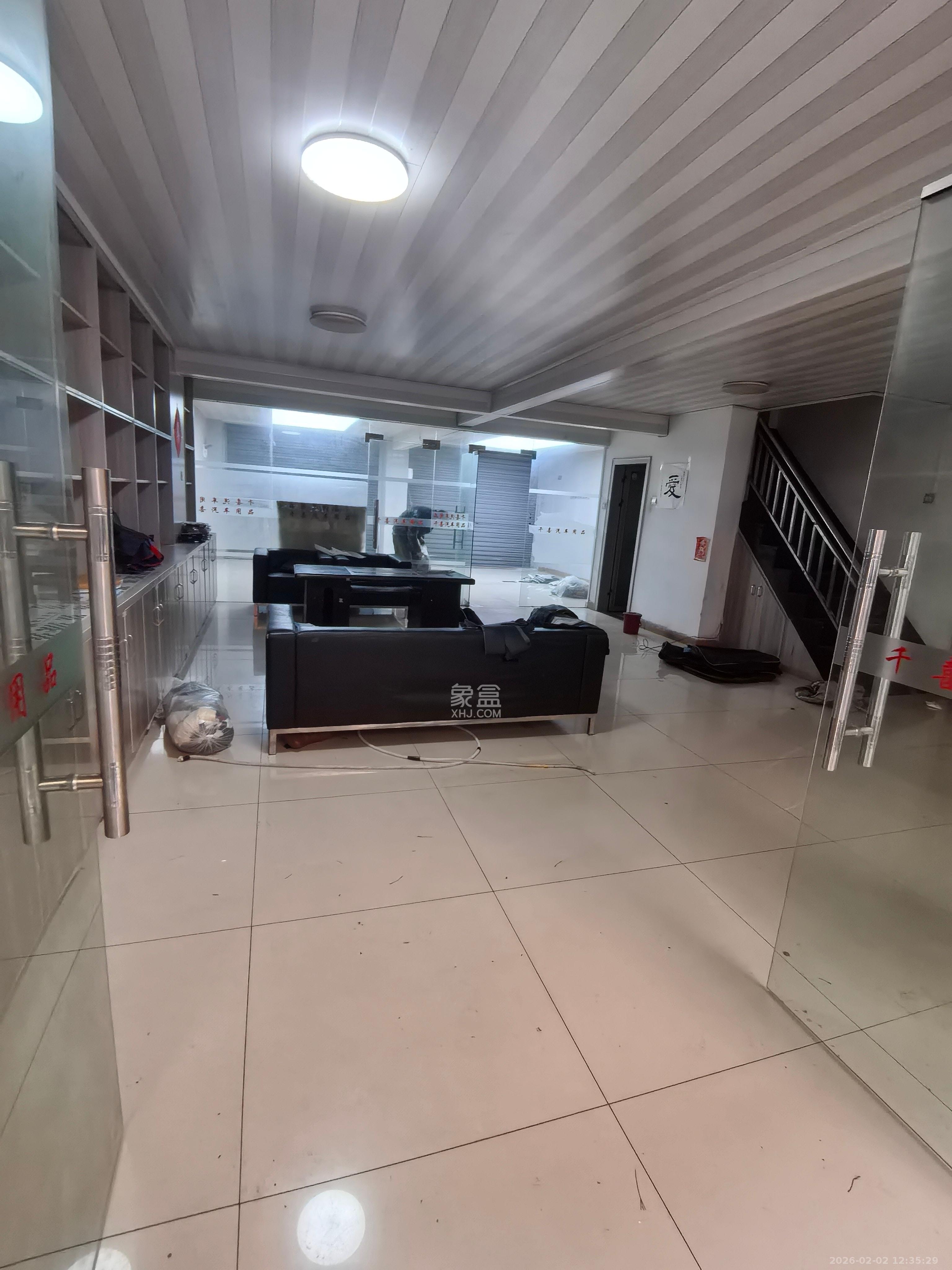 中南汽车世界   22.0㎡      1000.0元/月室内图