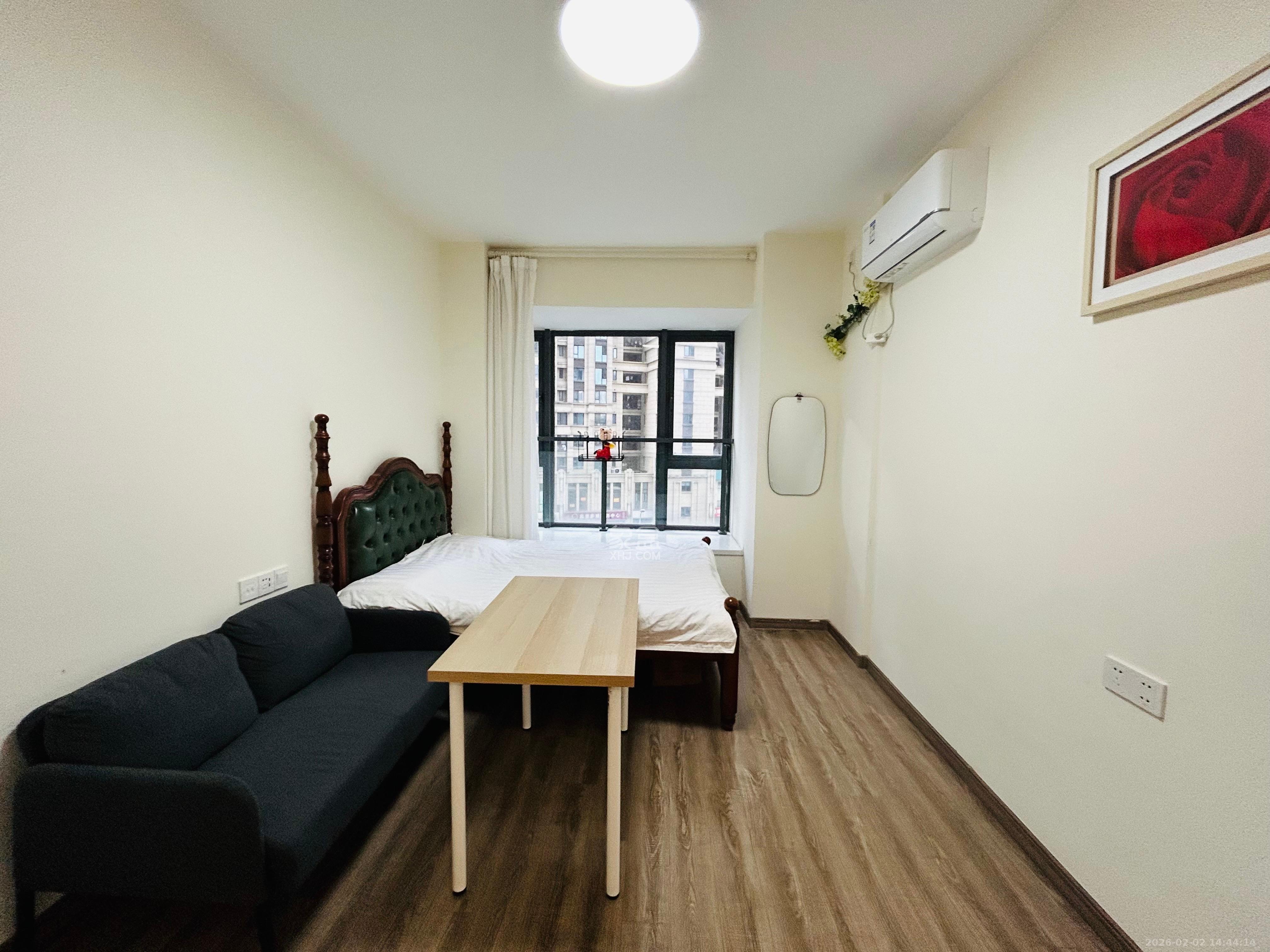 卓越浅水湾三期  1室1厅1卫    1500.0元/月