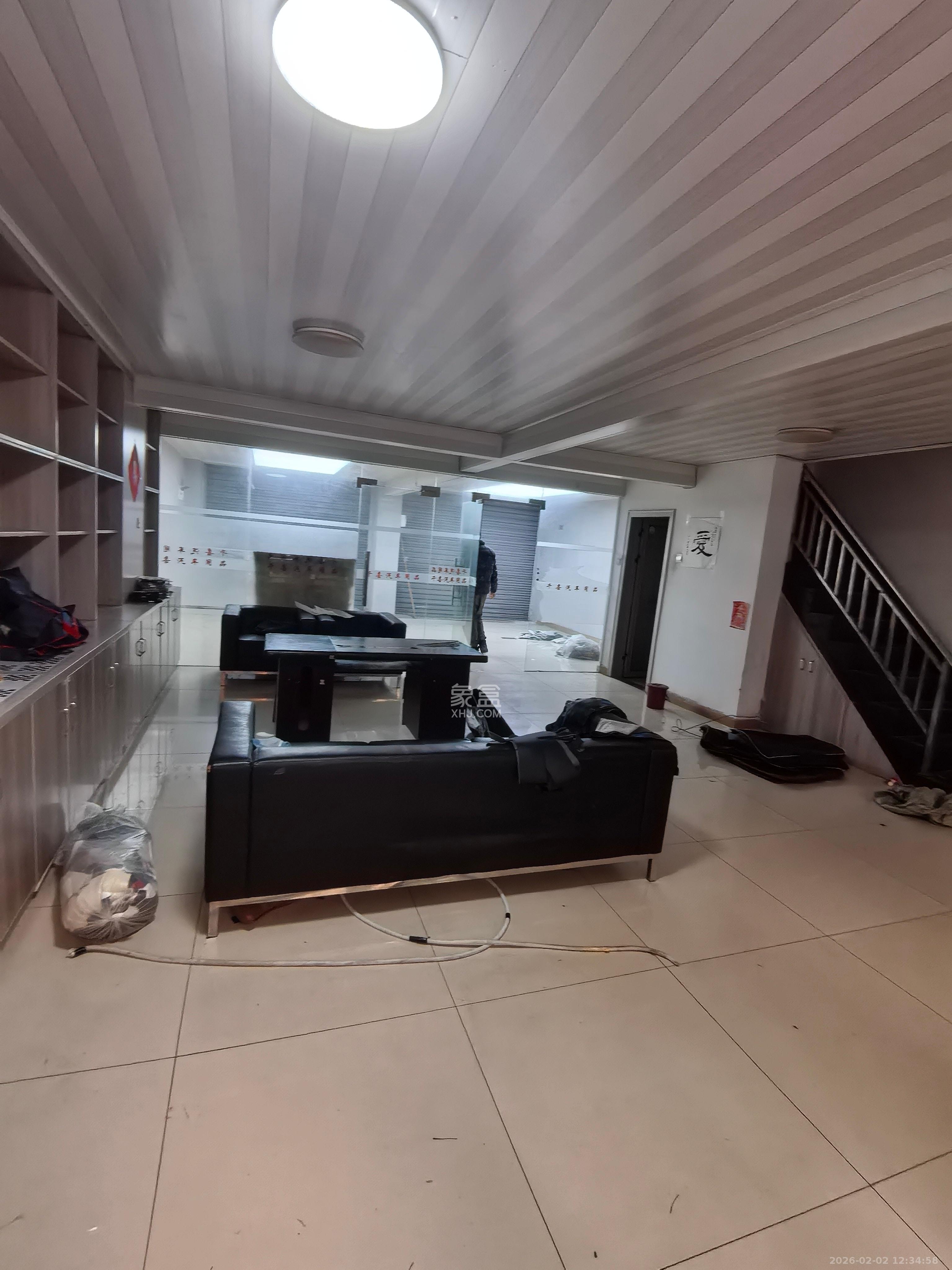 中南汽车世界   22.0㎡      1000.0元/月室内图