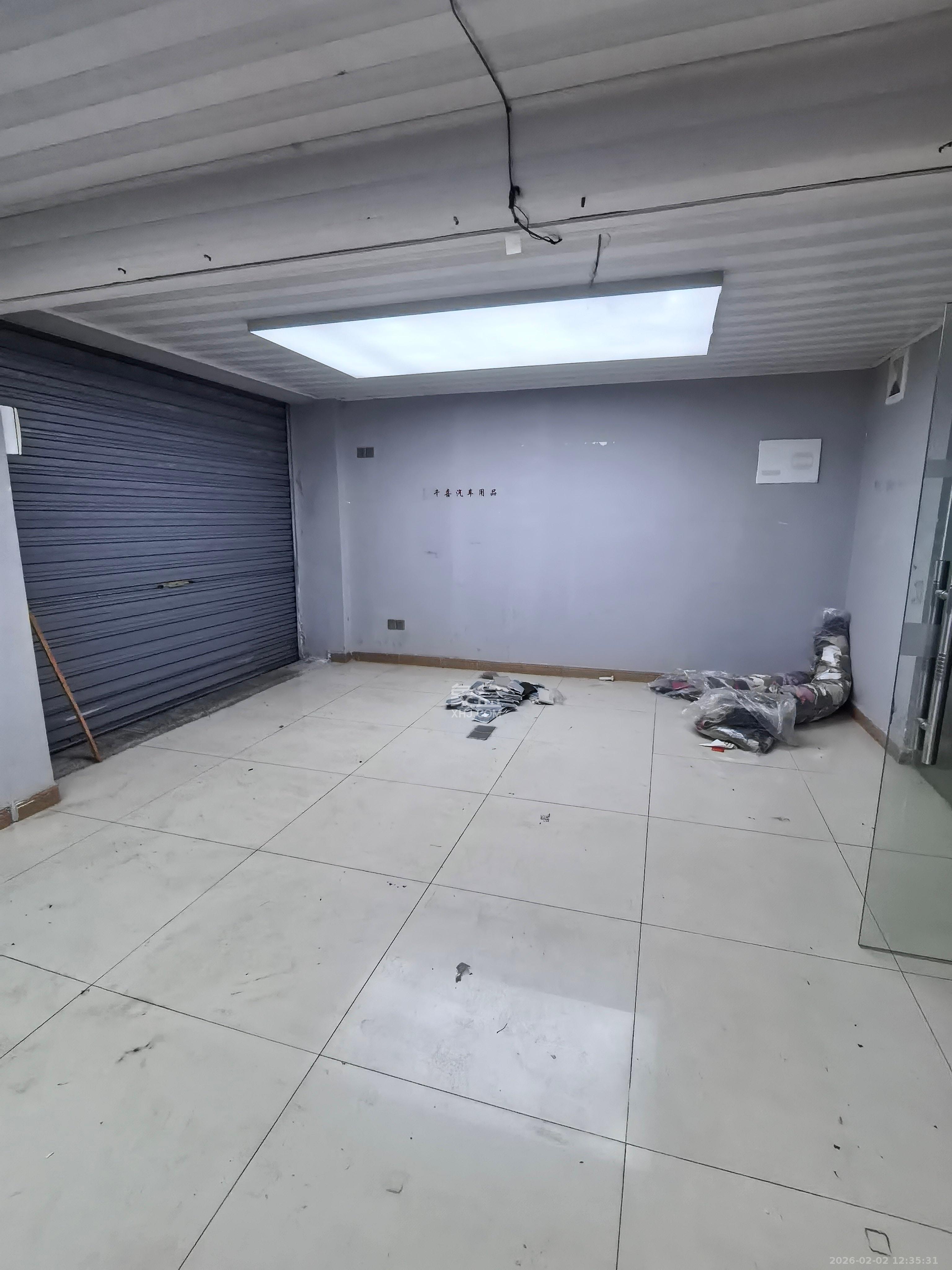 中南汽车世界   22.0㎡      1000.0元/月室内图