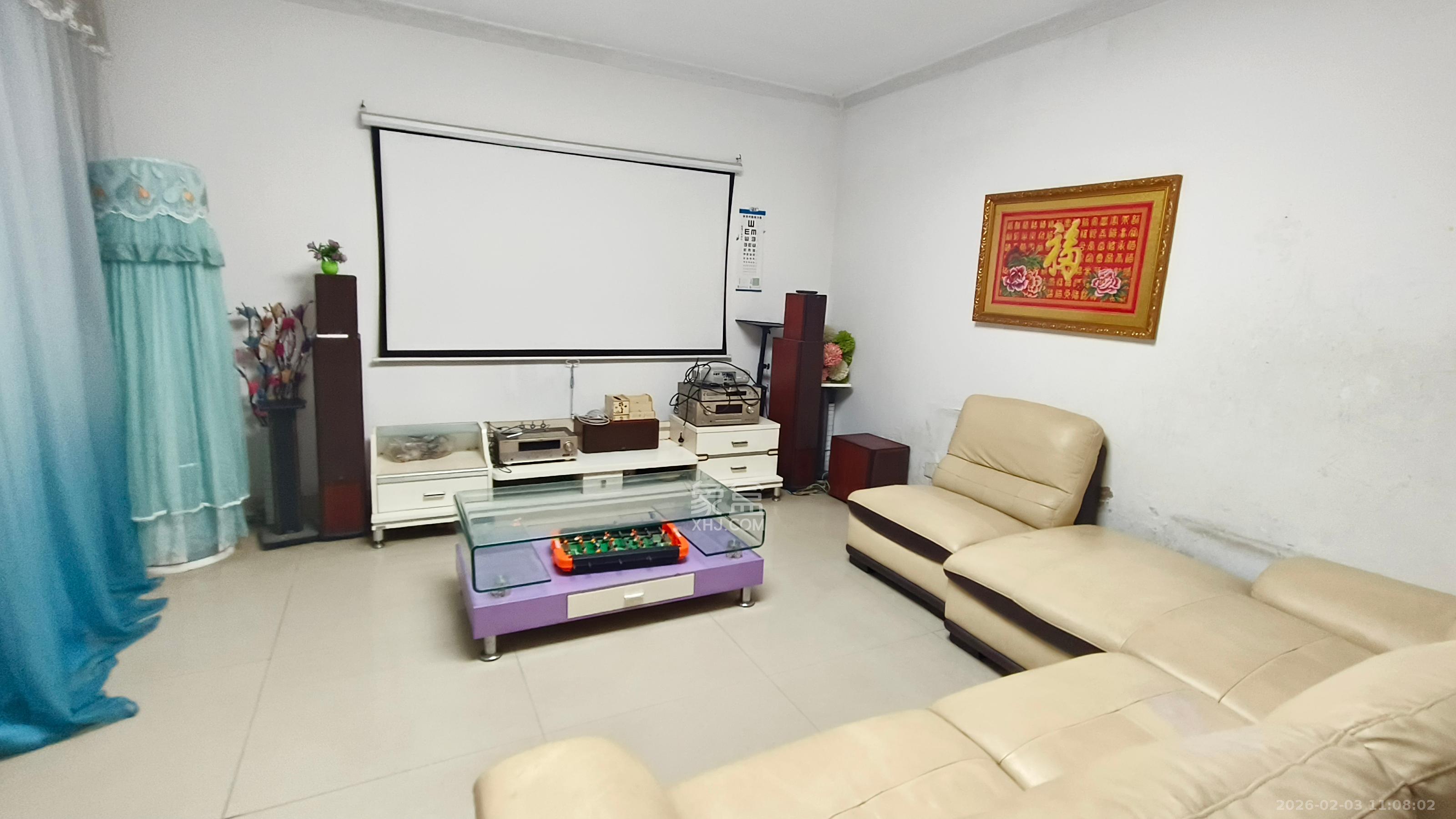 枫景园（春色满园）  3室2厅2卫    2000.0元/月