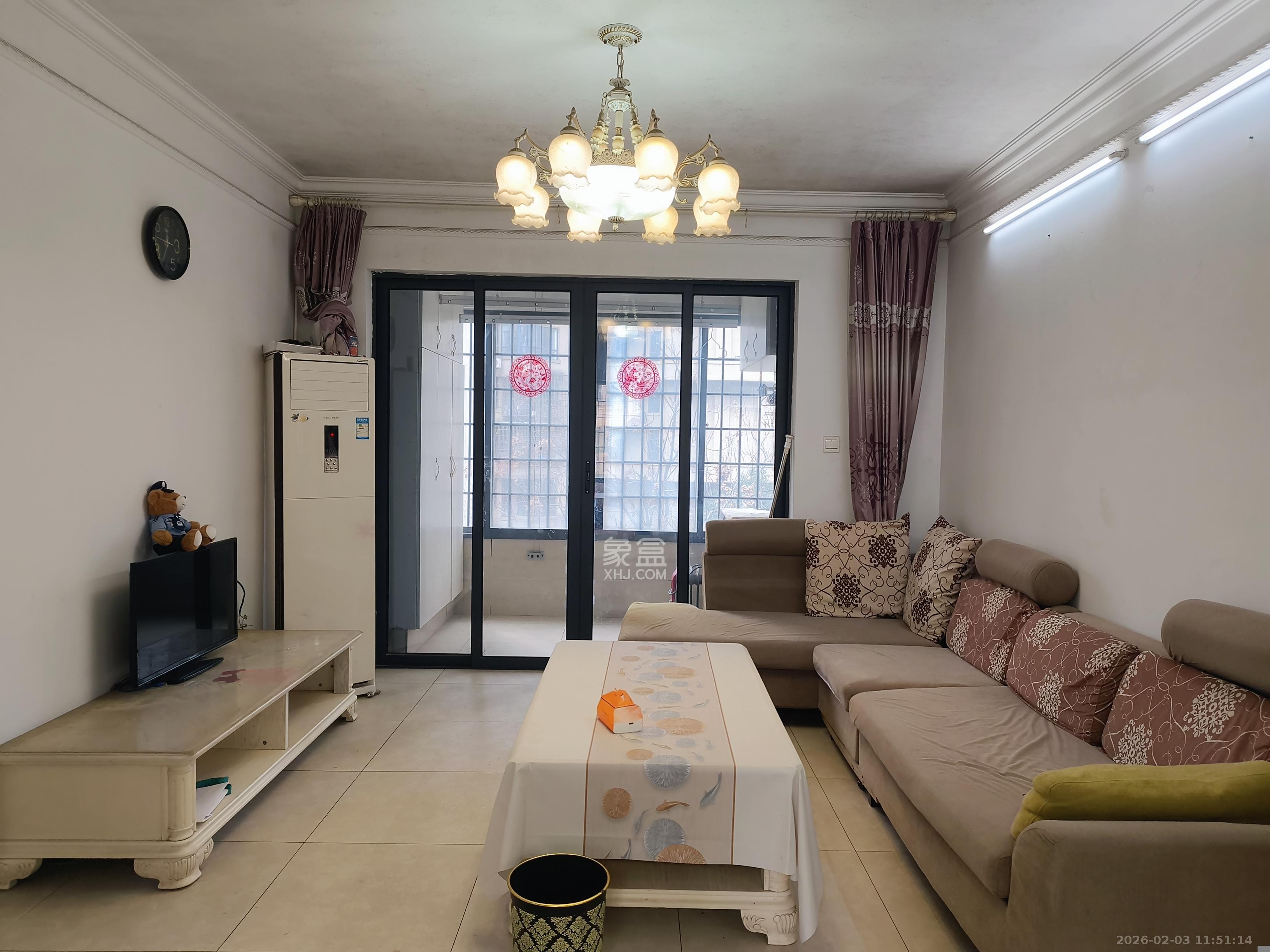 保利麓谷林语A区  3室2厅2卫    2000.0元/月