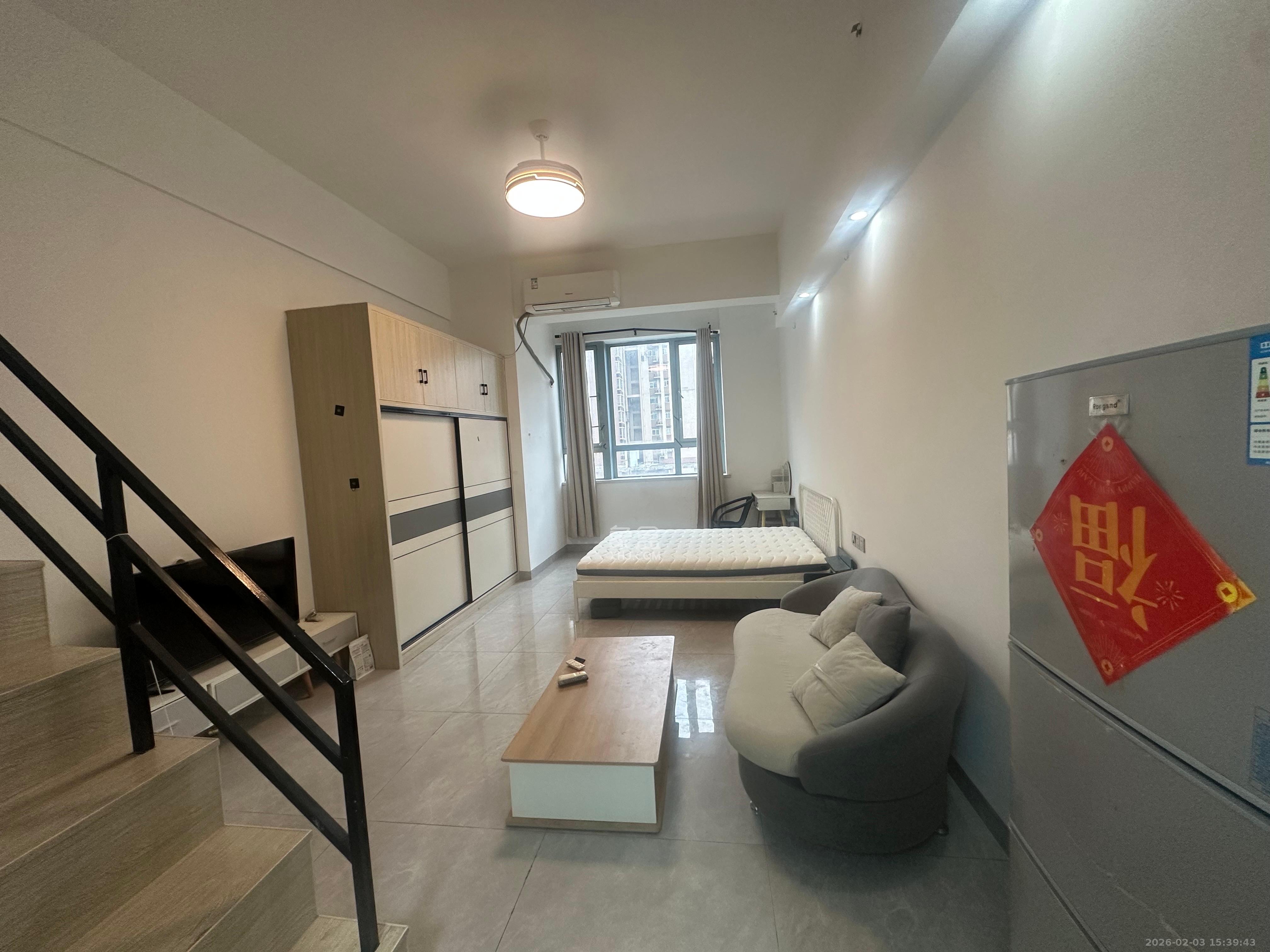 绿地之窗   30.0㎡      1300.0元/月室内图