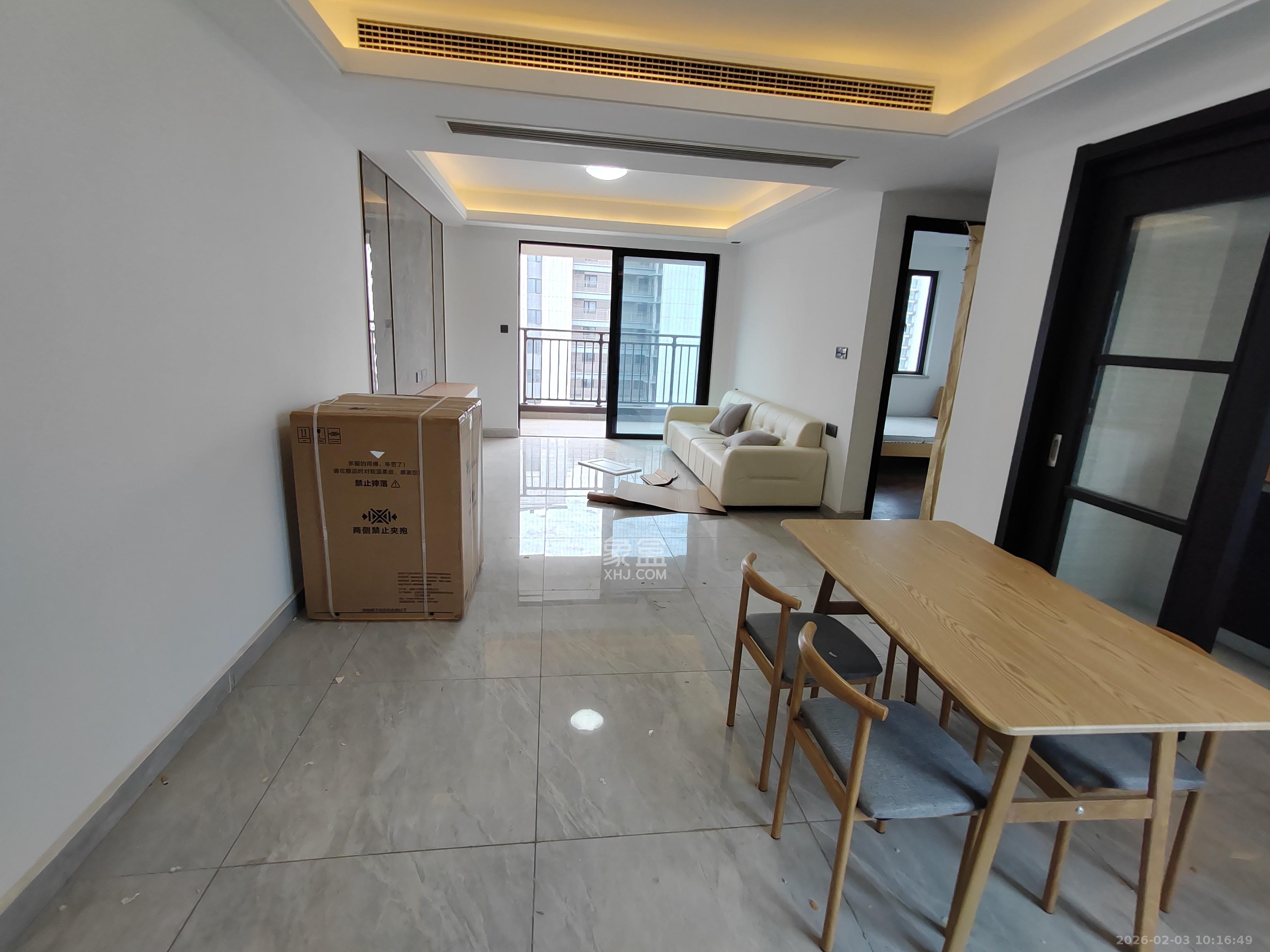 长沙美的麓府  4室2厅2卫    2700.0元/月