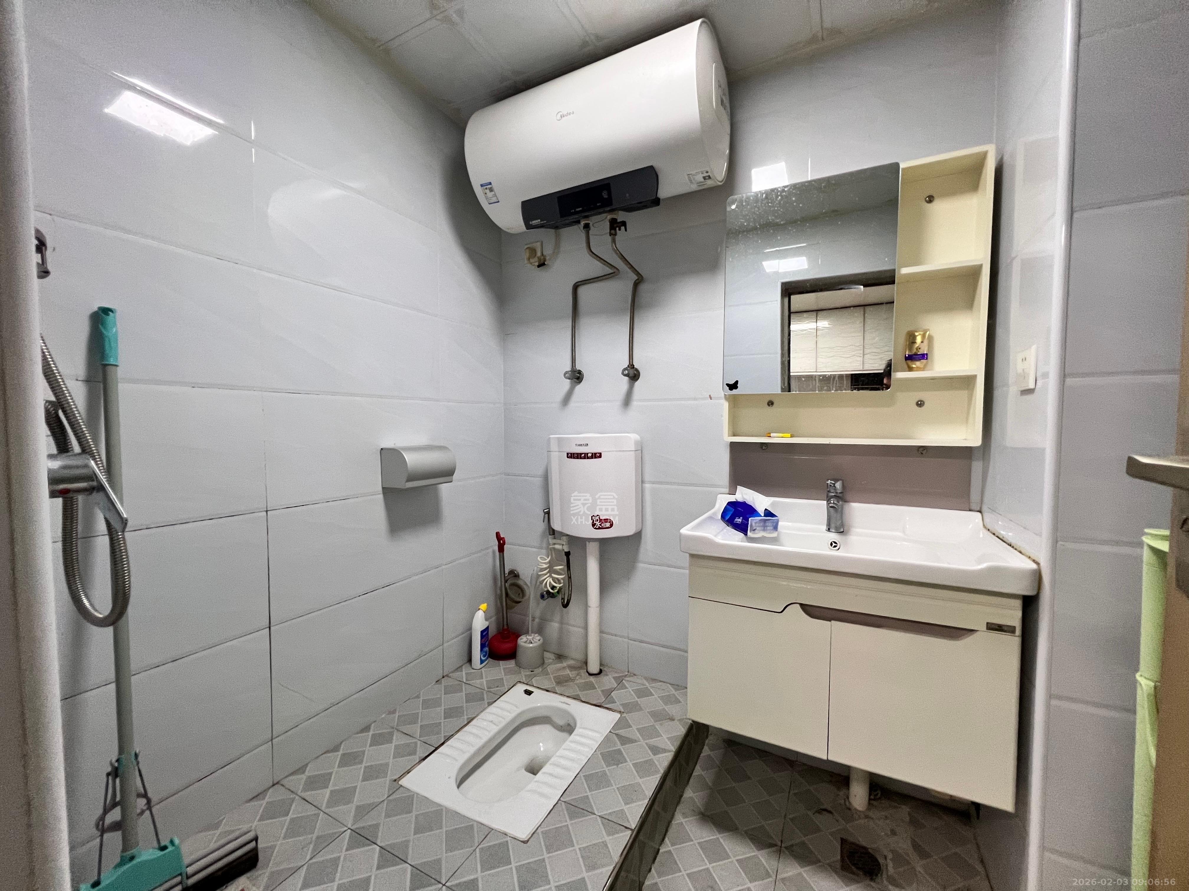 南庭城果   59.9㎡      1500.0元/月室内图