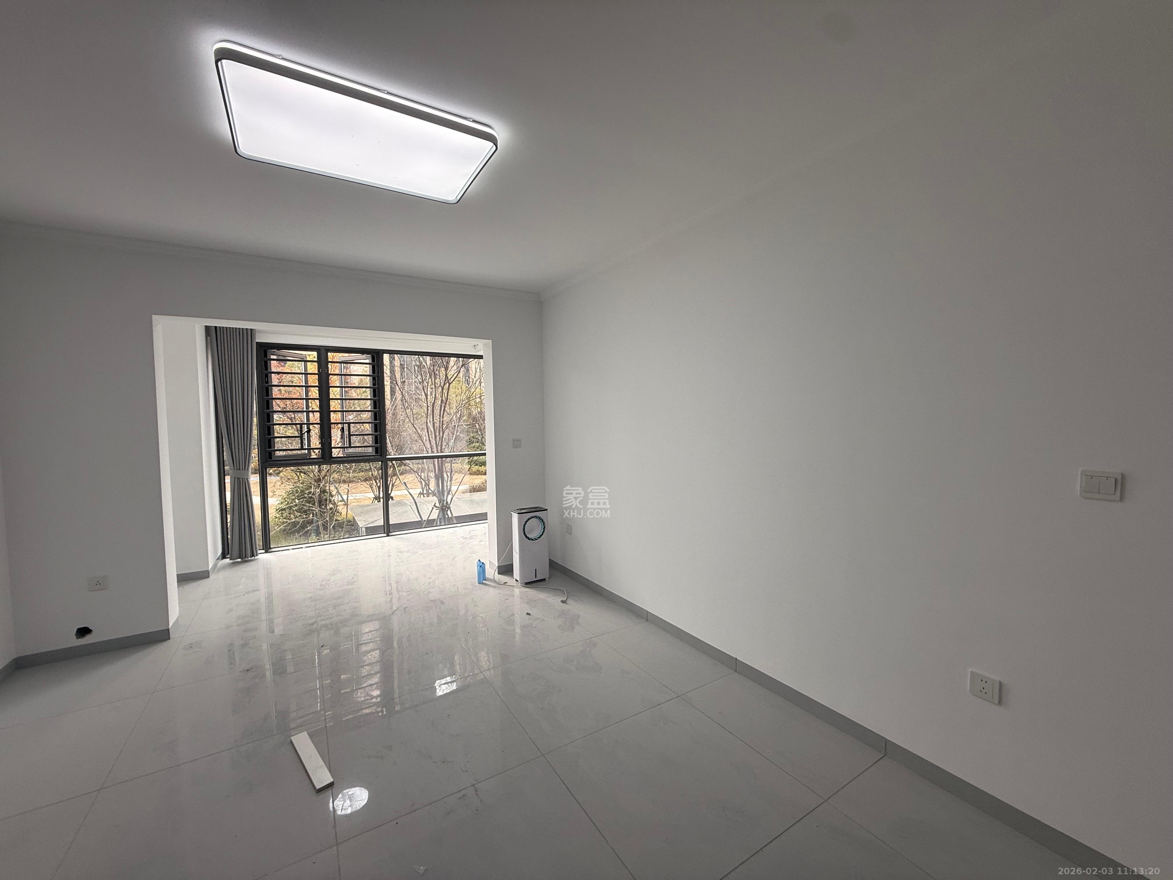 金侨风华府  4室2厅2卫    2800.0元/月