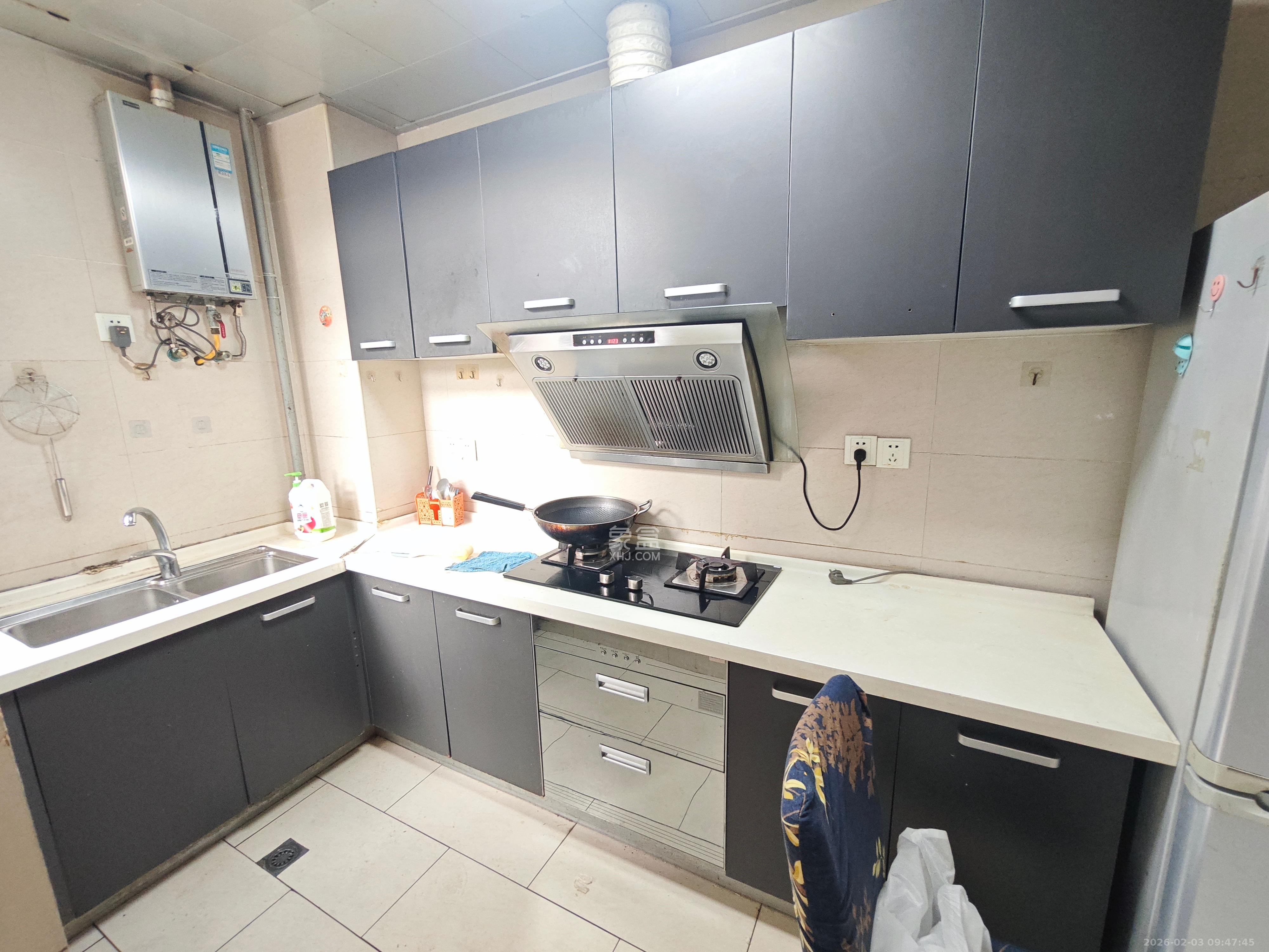 凯乐湘园  3室2厅2卫    2500.0元/月