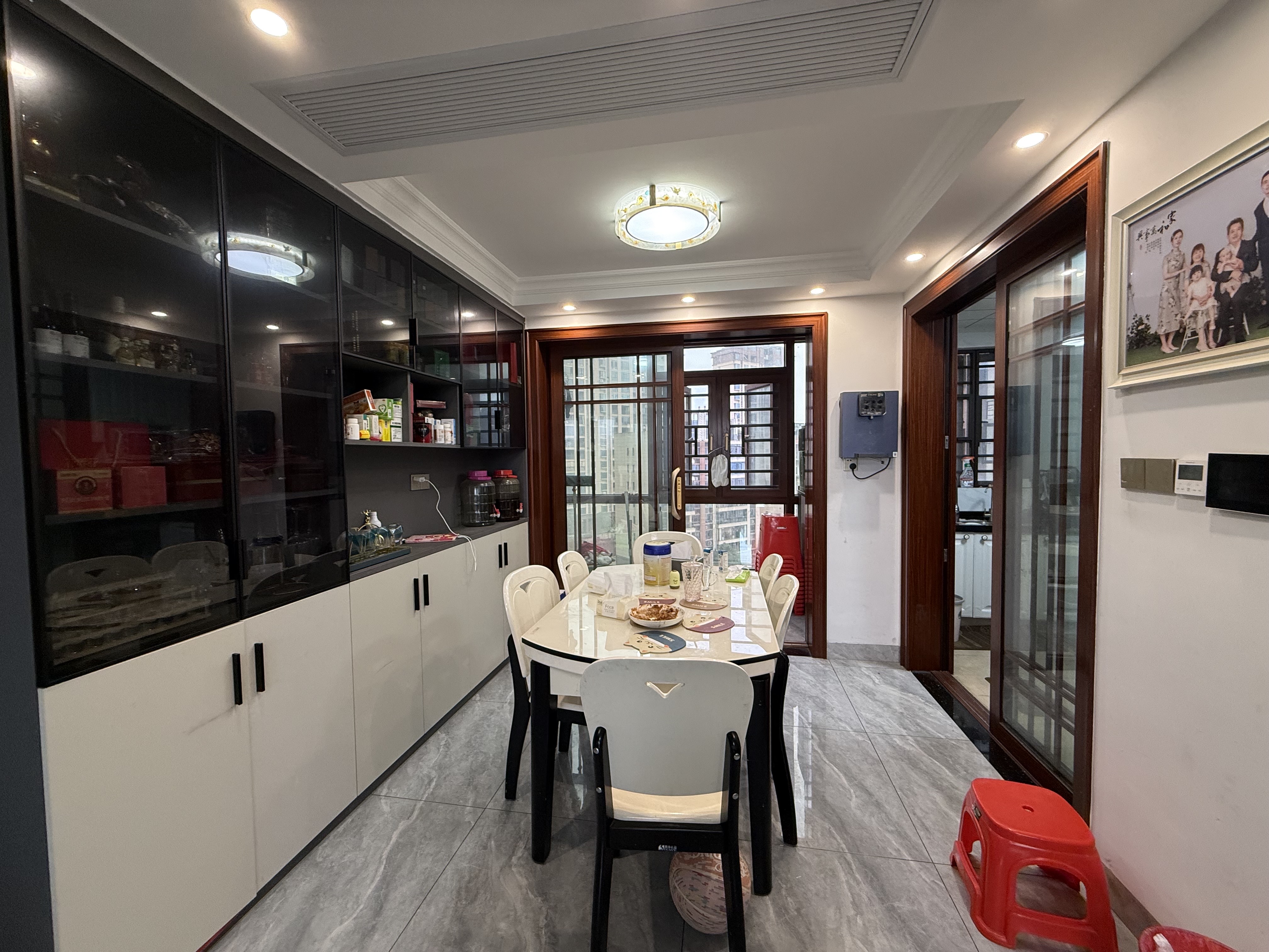 碧桂园豪园  4室2厅2卫    90.0万