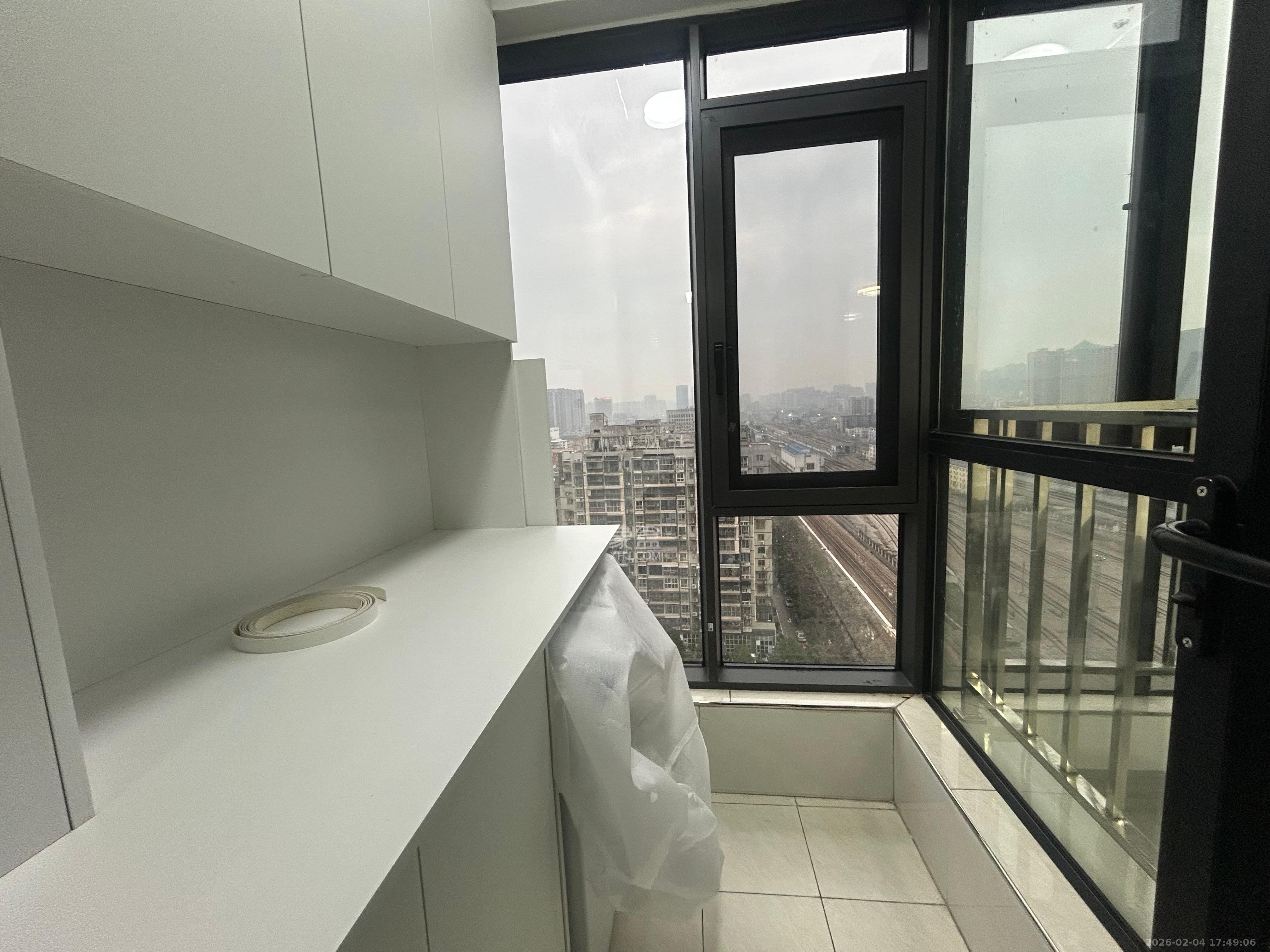 锦泰东环国际   67.0㎡      2000.0元/月室内图