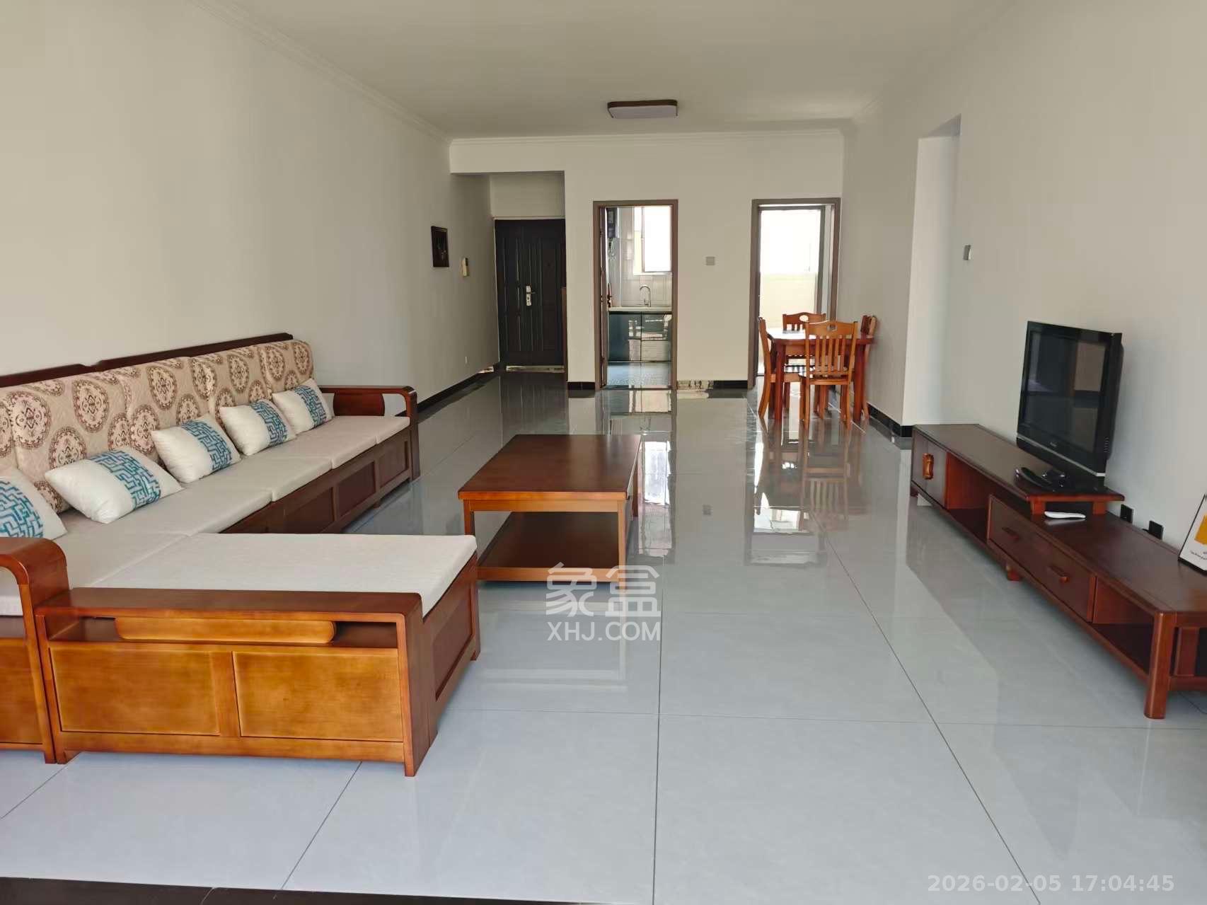 君临青园花都  3室2厅1卫    2600.0元/月