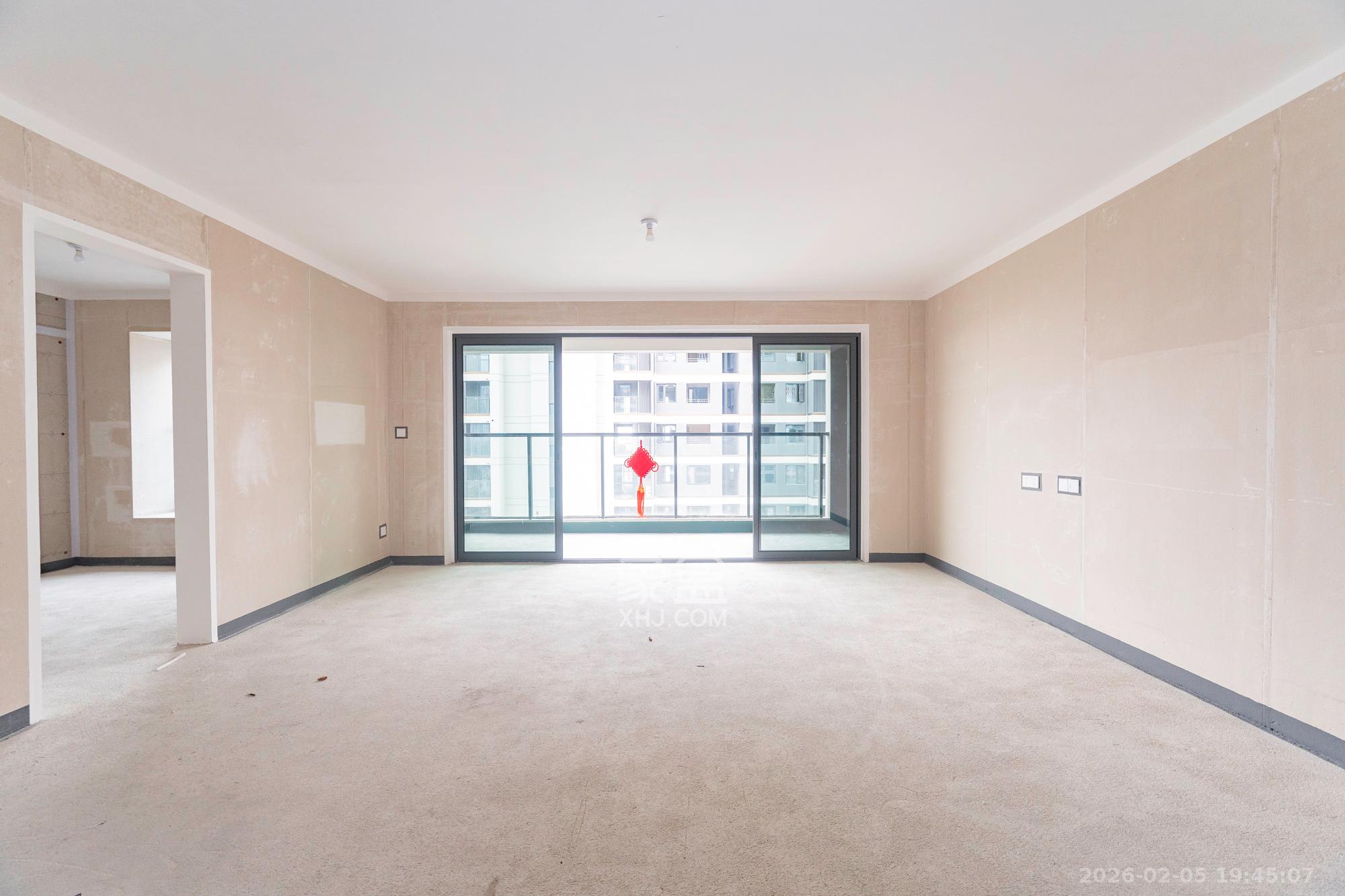 三一云谷二期  4室2厅3卫    123.0万