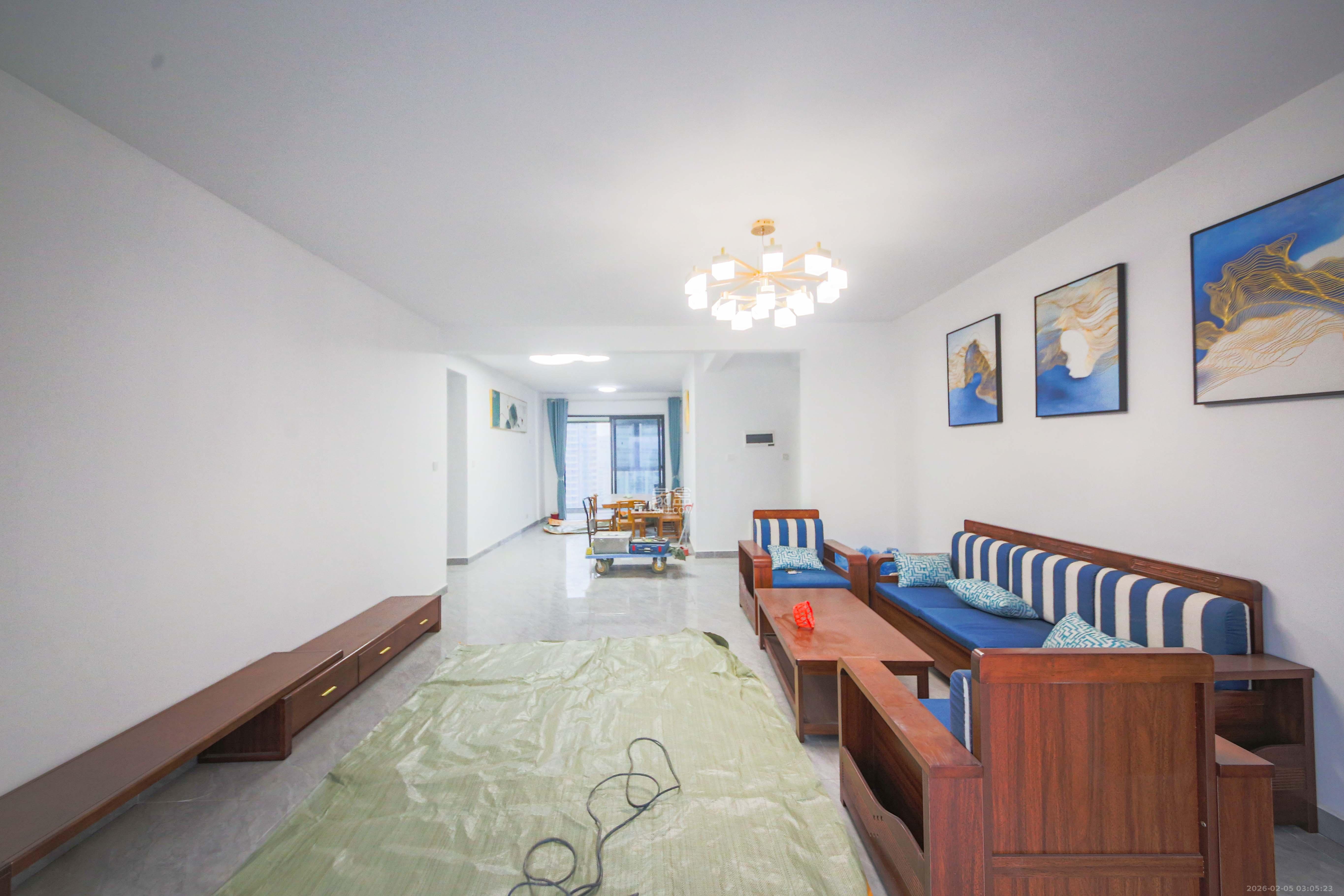 博林云栖  5室2厅3卫    266.0万