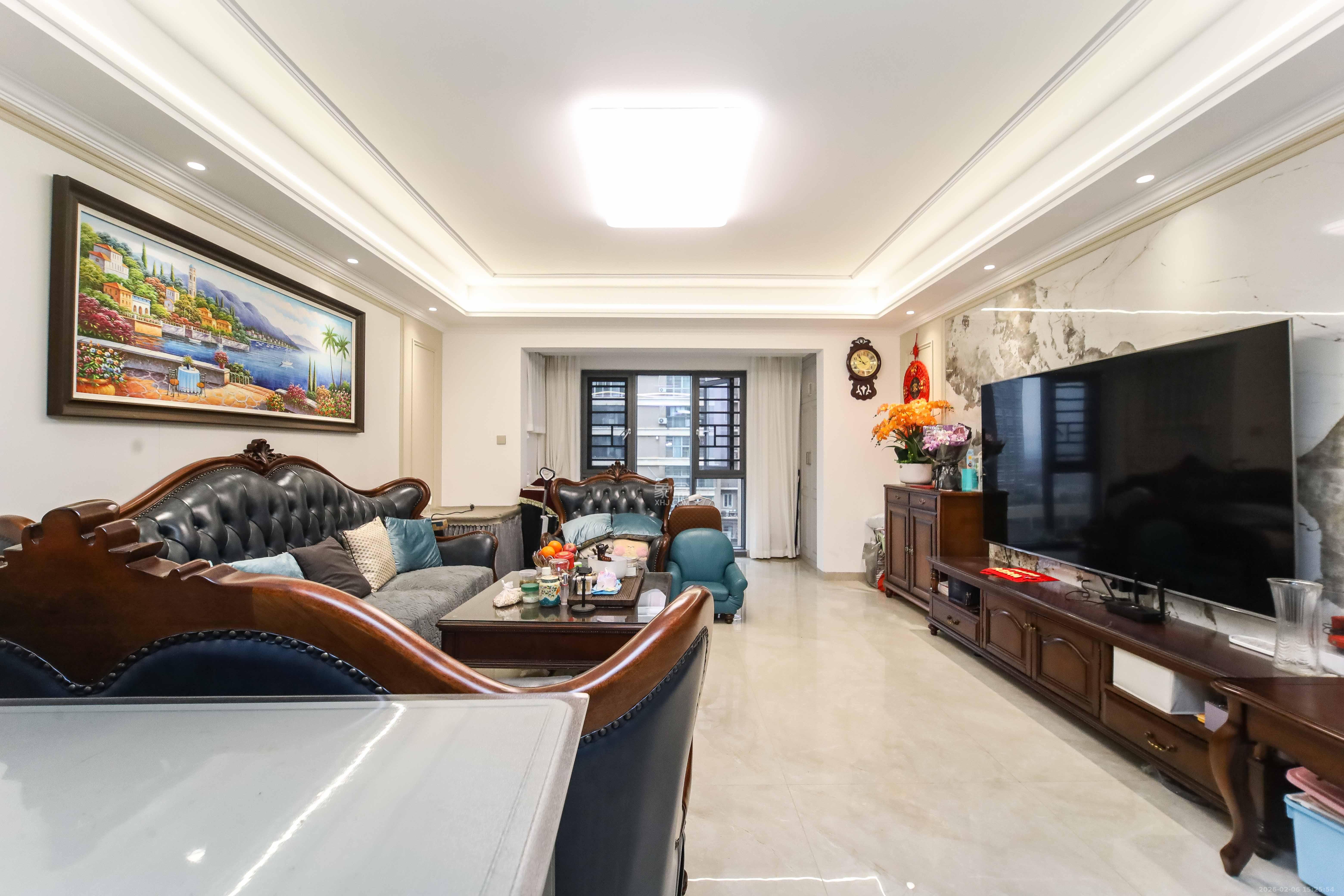 上河国际C区  4室2厅2卫    172.0万