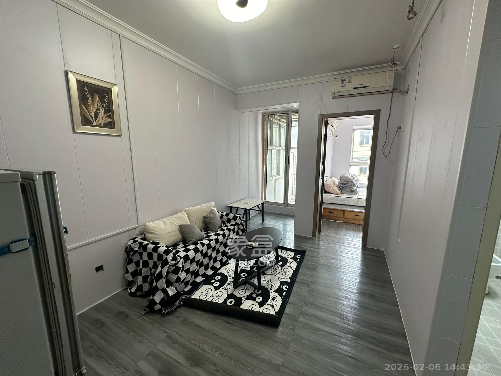 白沙晶城  1室1厅1卫    1900.0元/月